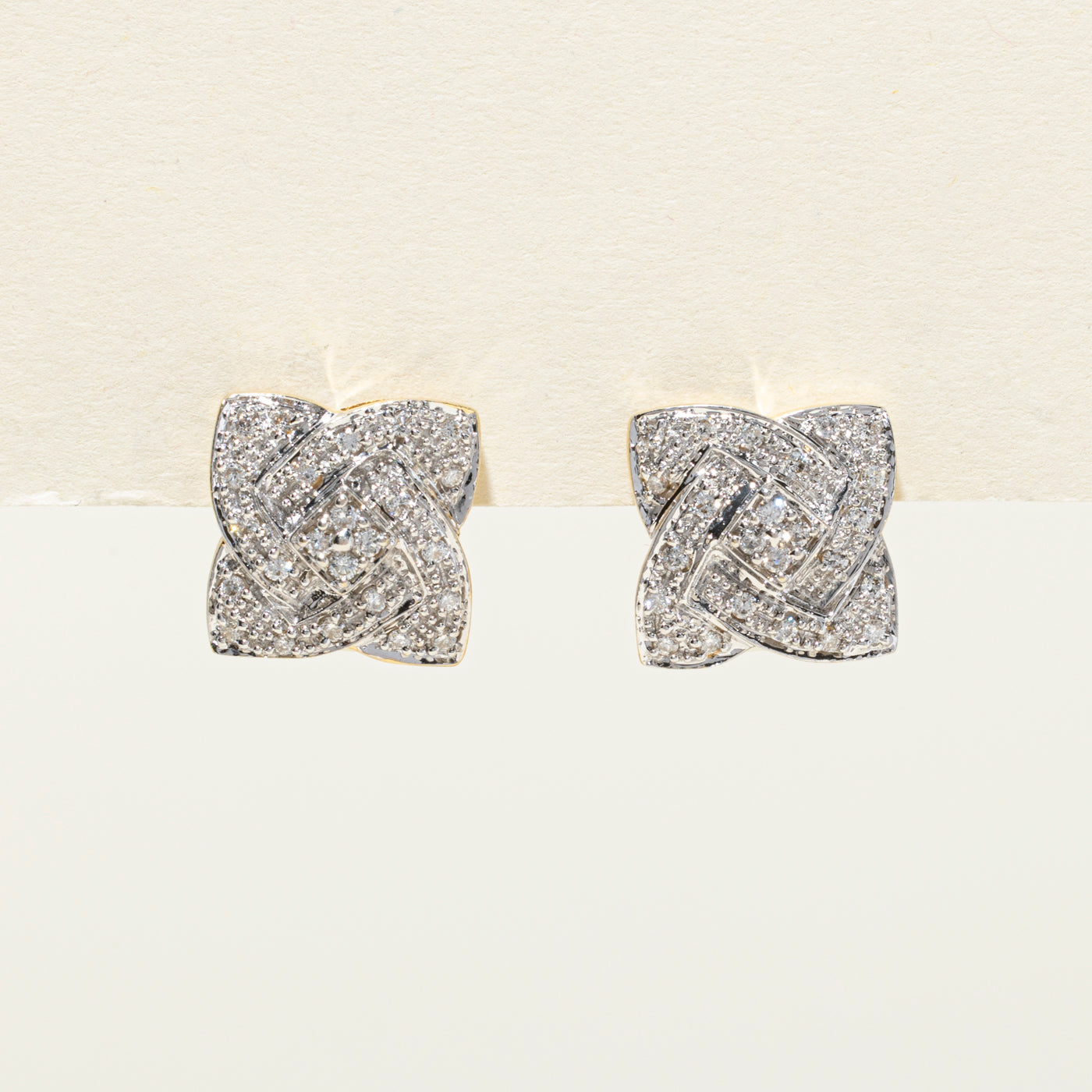Boucles d'oreilles puces serties de diamants | 0,44 ct