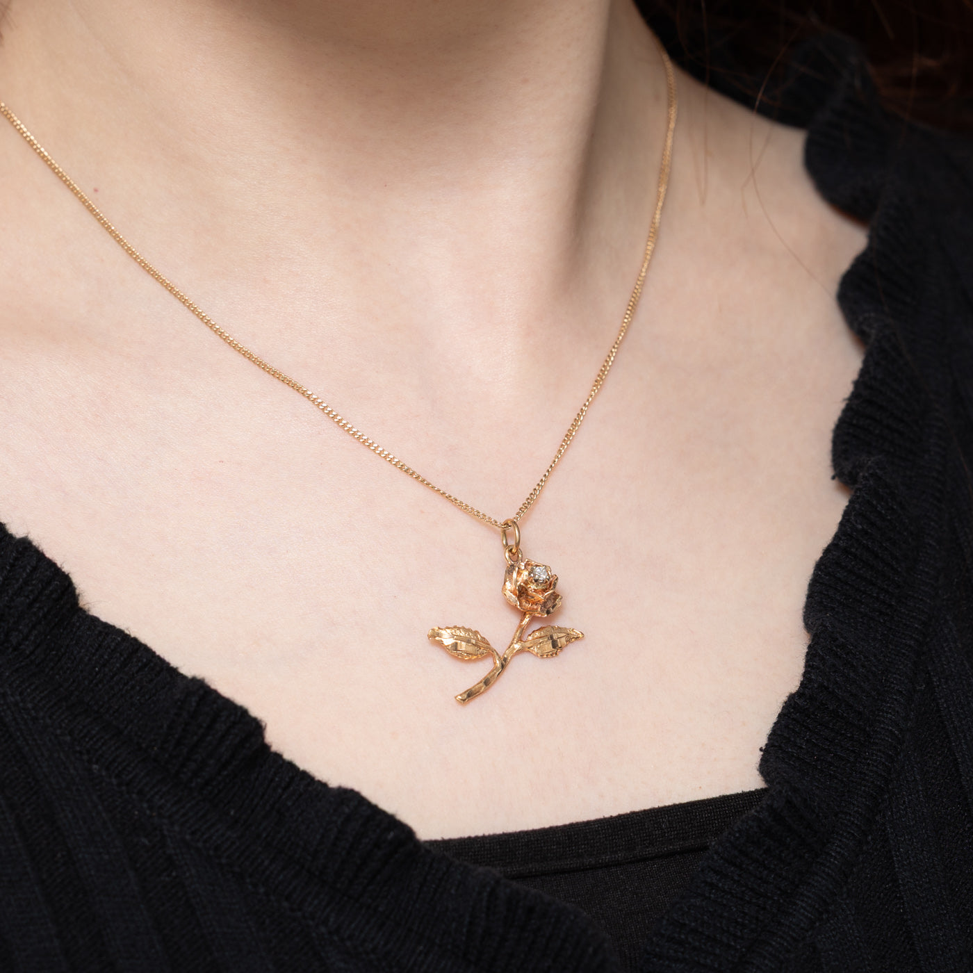 Diamond Rose Pendant | 0.04ct