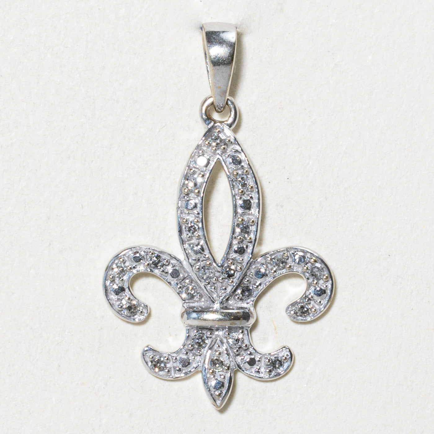 Pendentif Fleur de Lis Diamant | 0,10 ct