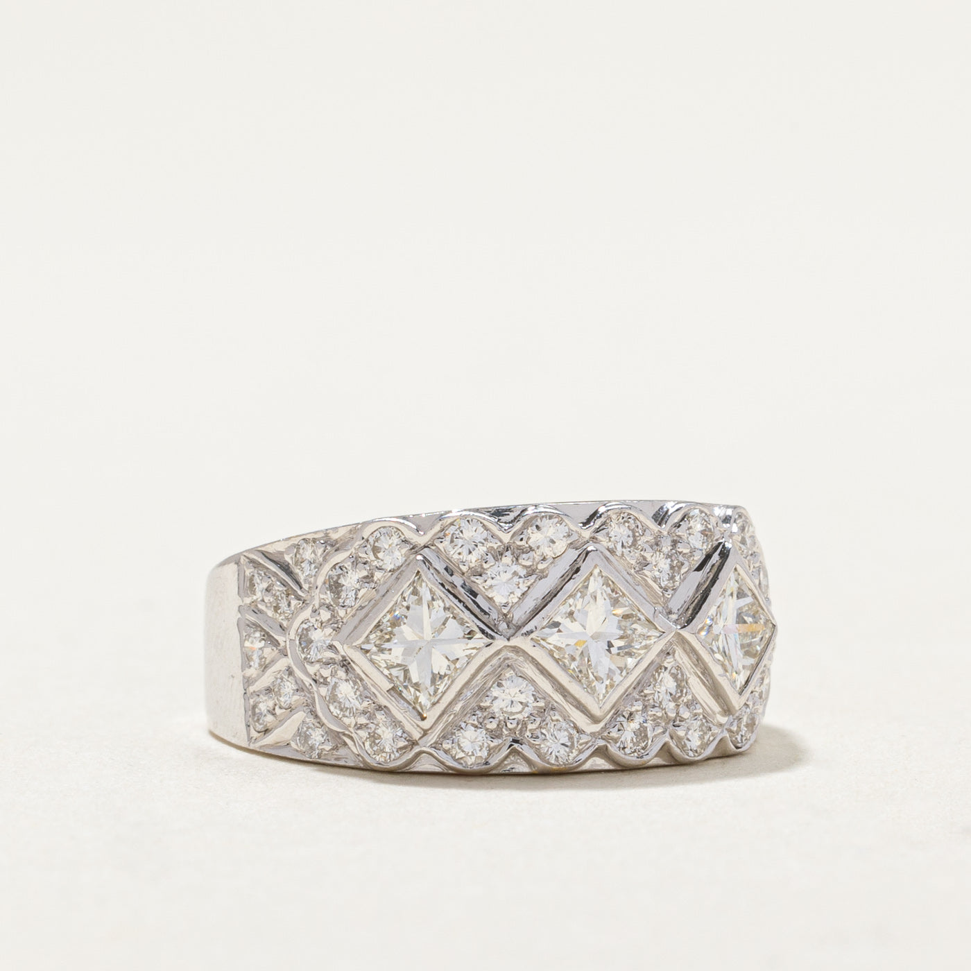 Diamond Cluster Cocktail Band | 0.25ct, 0.70ctw | SZ 6.5 |