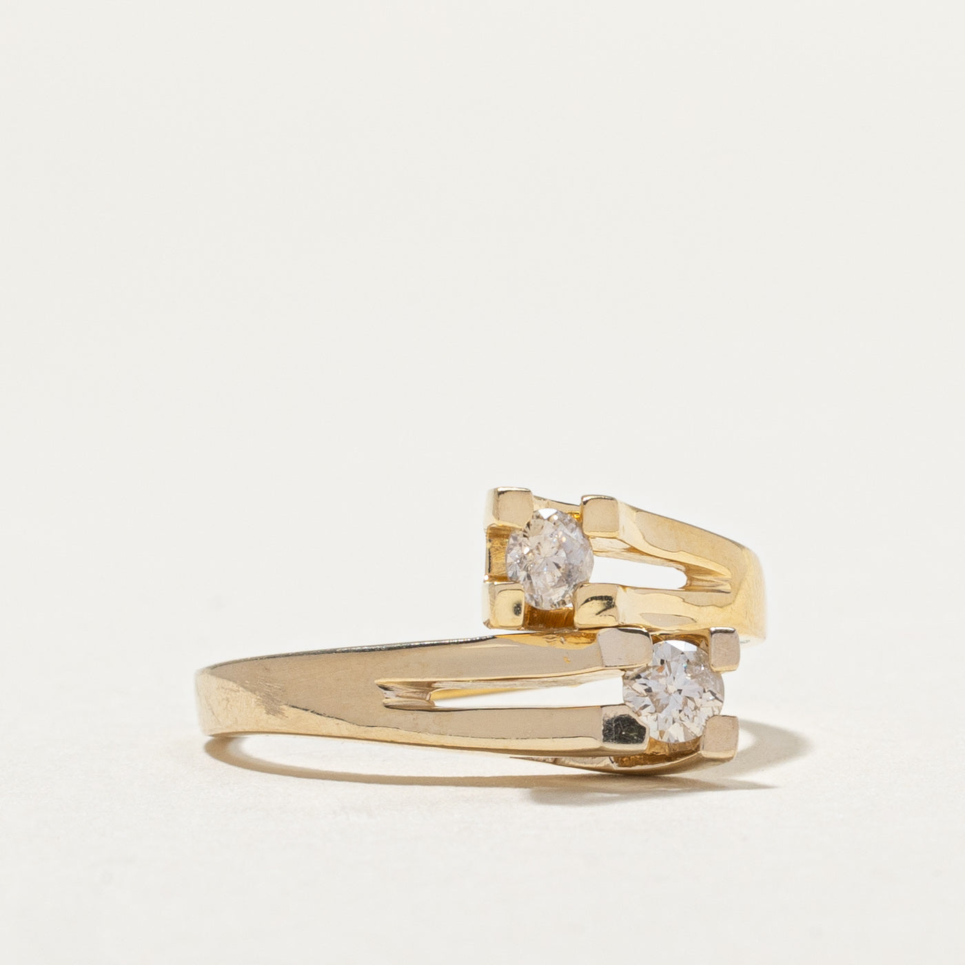 Diamond Crossover Ring | 0.30ctw | SZ 7.5 |