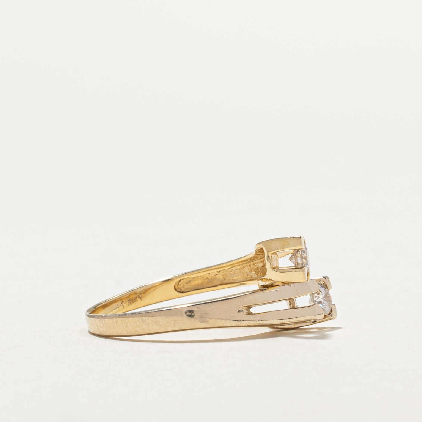 Diamond Crossover Ring | 0.30ctw | SZ 7.5 |