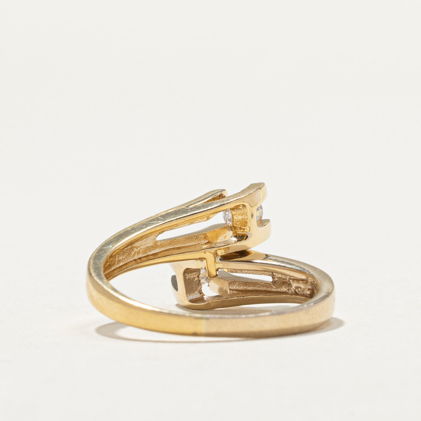 Diamond Crossover Ring | 0.30ctw | SZ 7.5 |