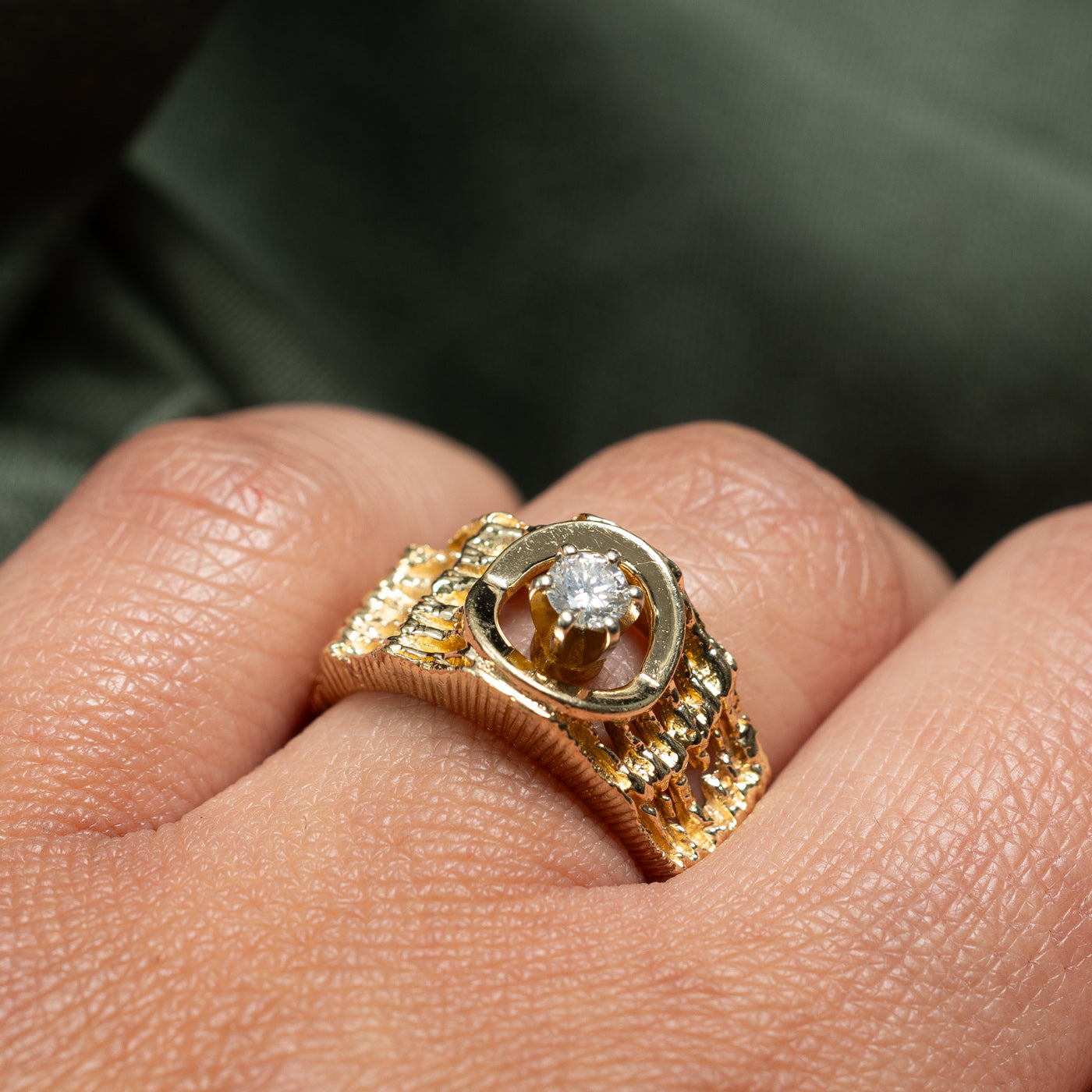 Single Diamond Textured Abstract Ring | 0.20ct | SZ 7 |