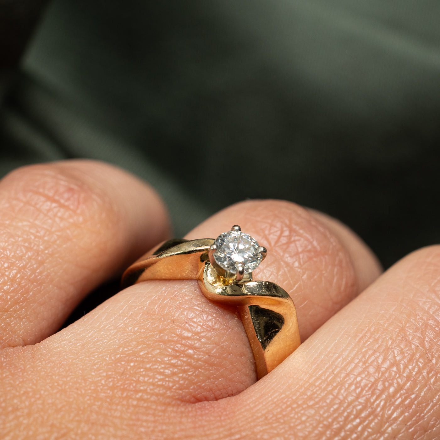 14k Solitaire Diamond Twisted Ring | 0.51ct | SZ 7 |