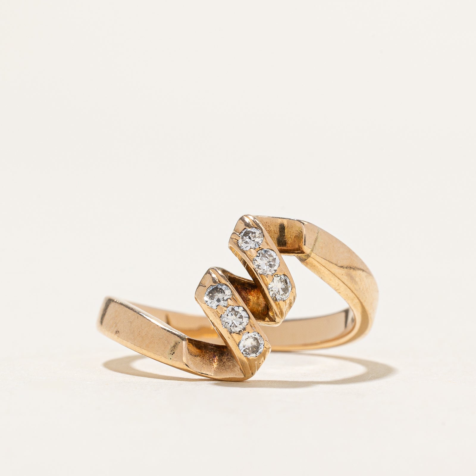 Flush Set Diamond Twisted Ring | 0.15ctw | SZ 5.75