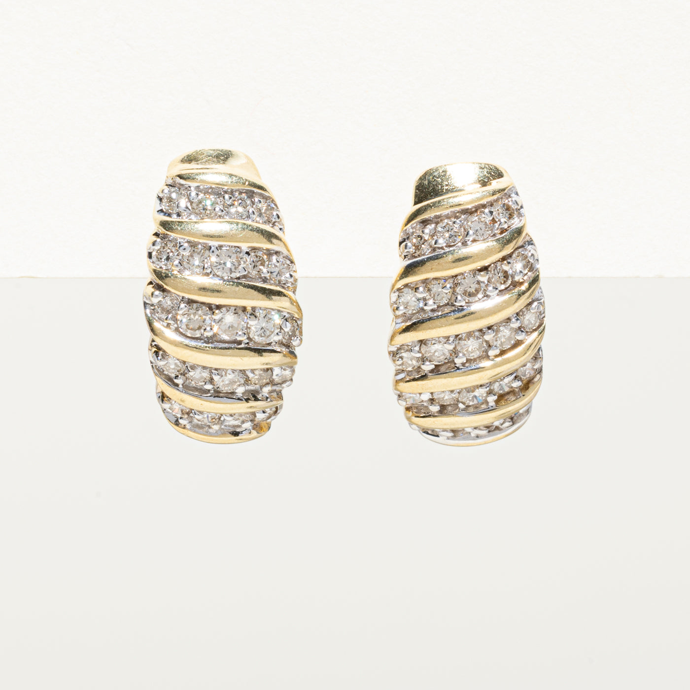 Boucles d'oreilles puces croissant en diamant | 1,00 ct