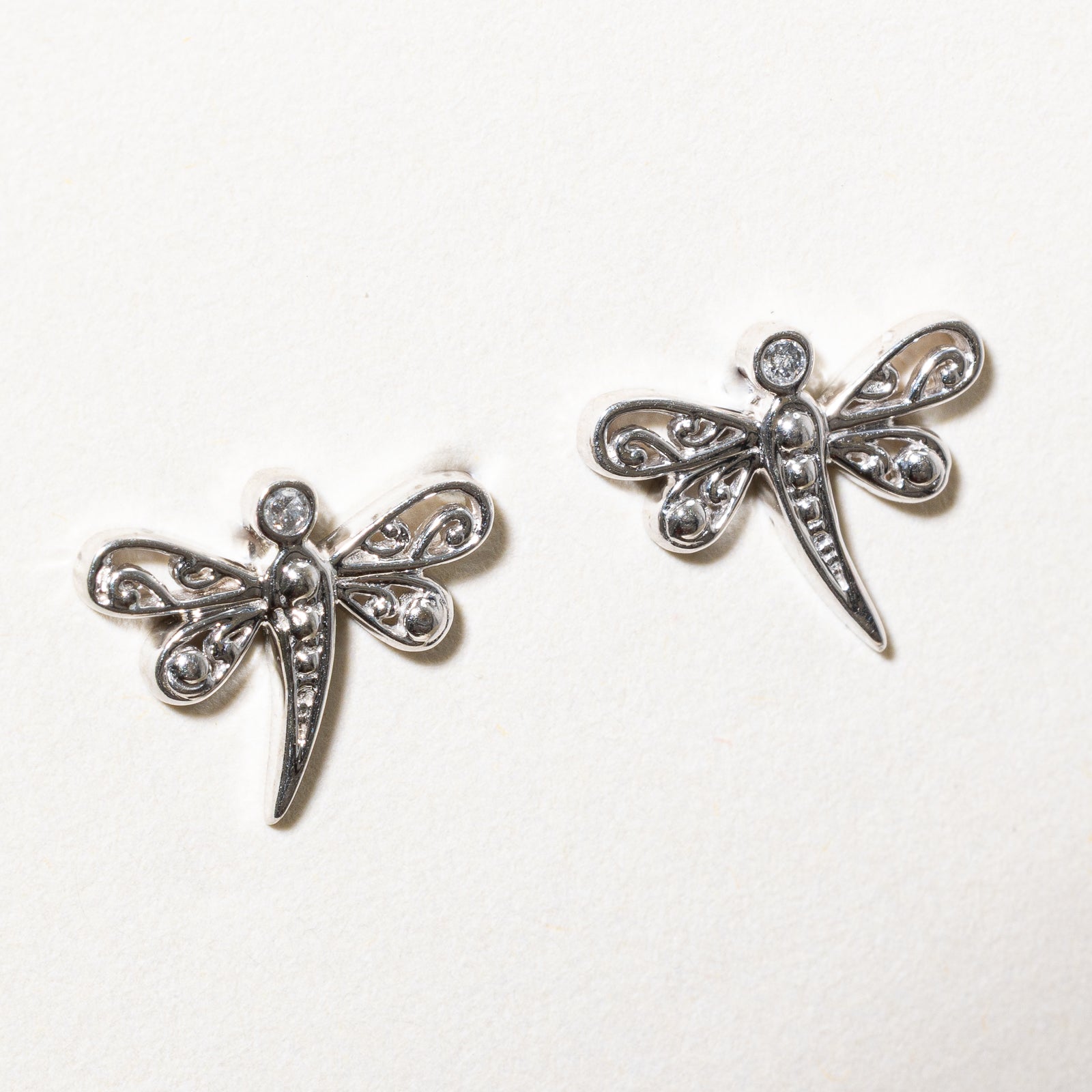 Boucles d'oreilles puces libellule en diamant | 0,02 ct