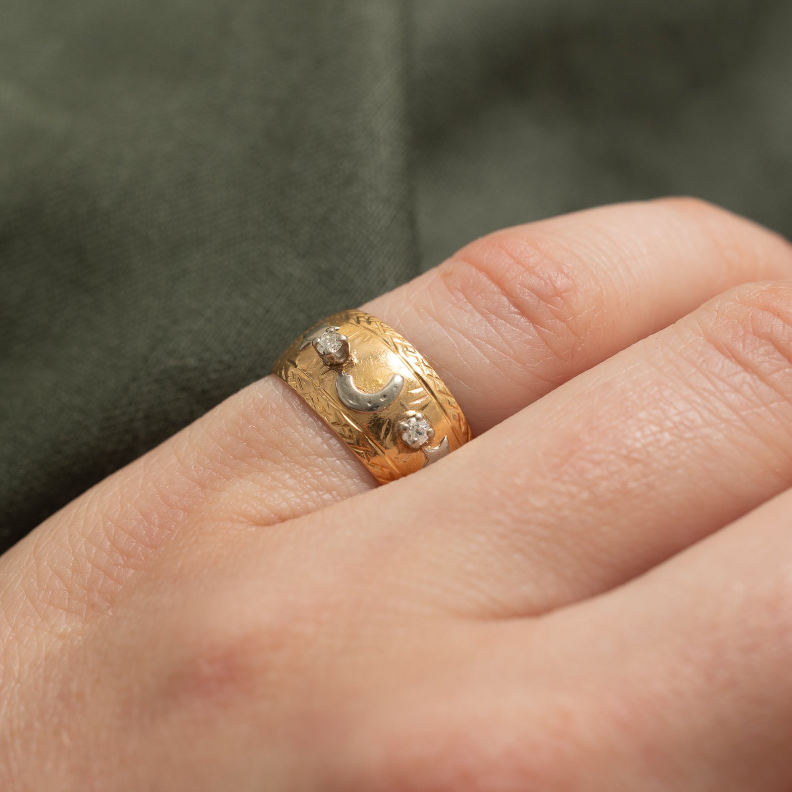 Diamond Star & Moon Band | 0.06ctw | SZ 3.7
