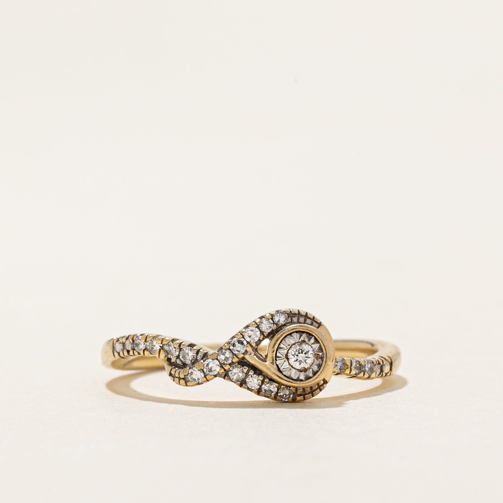 Illusion Set Diamond Cross Over Ring | 0.12ctw | SZ 6.25