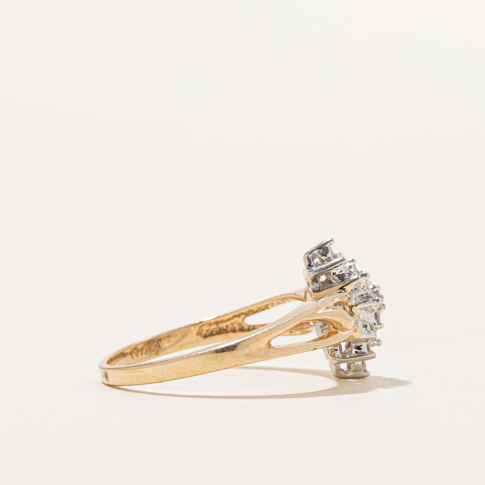 10K Marquise Shaped Diamond Cluster Ring | 0.10ctw | SZ 7