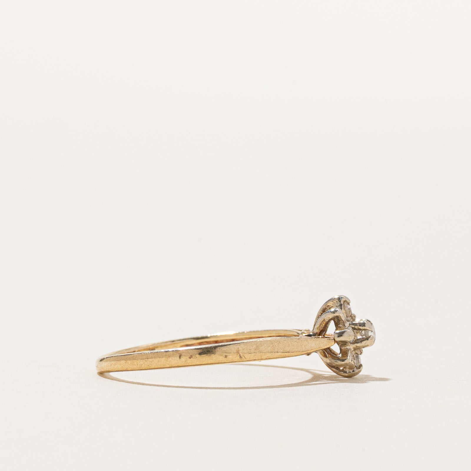 10K Diamond Petal Petite Ring | 0.05ctw | SZ 3.75