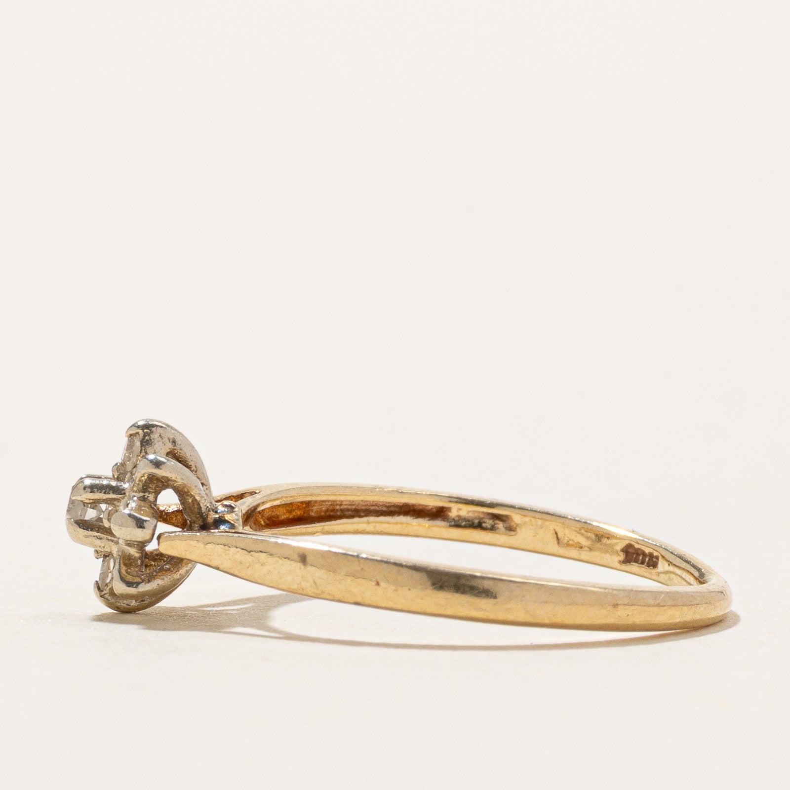 10K Diamond Petal Petite Ring | 0.05ctw | SZ 3.75