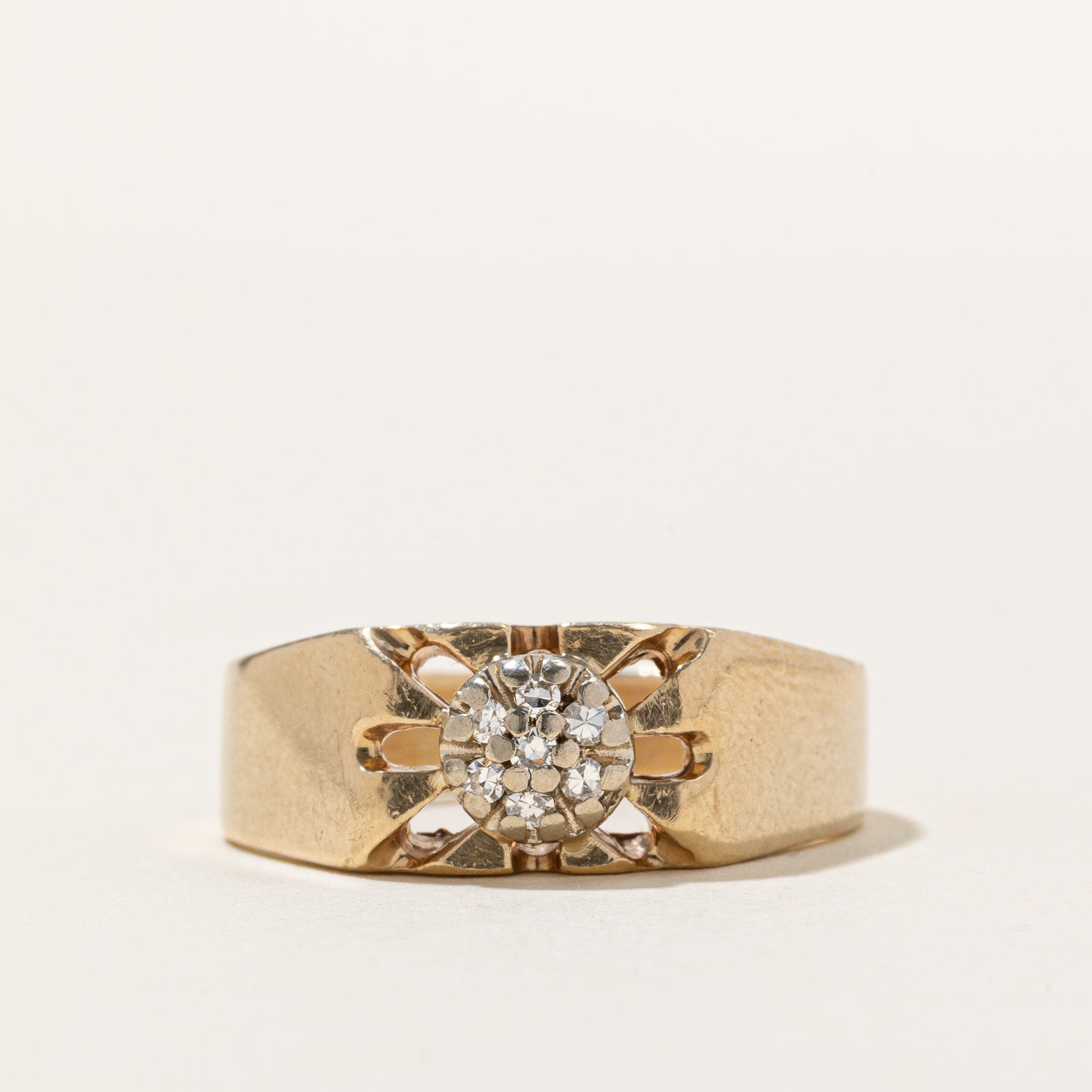 10K Diamond Cluster Chunky Ring | 0.11ctw | SZ 10.5