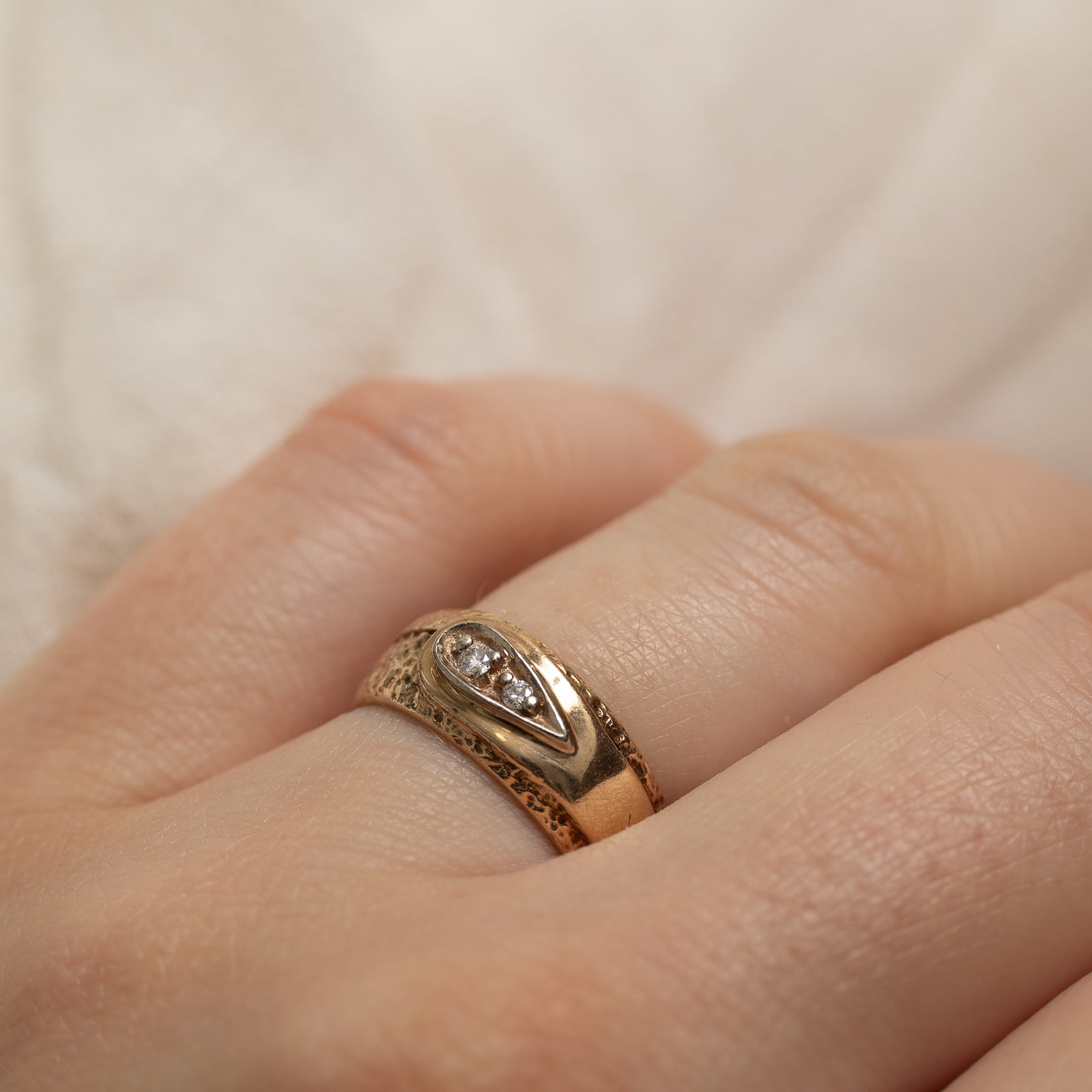 10K Diamond Textured Teardrop Ring | 0.04ctw | SZ 5.5