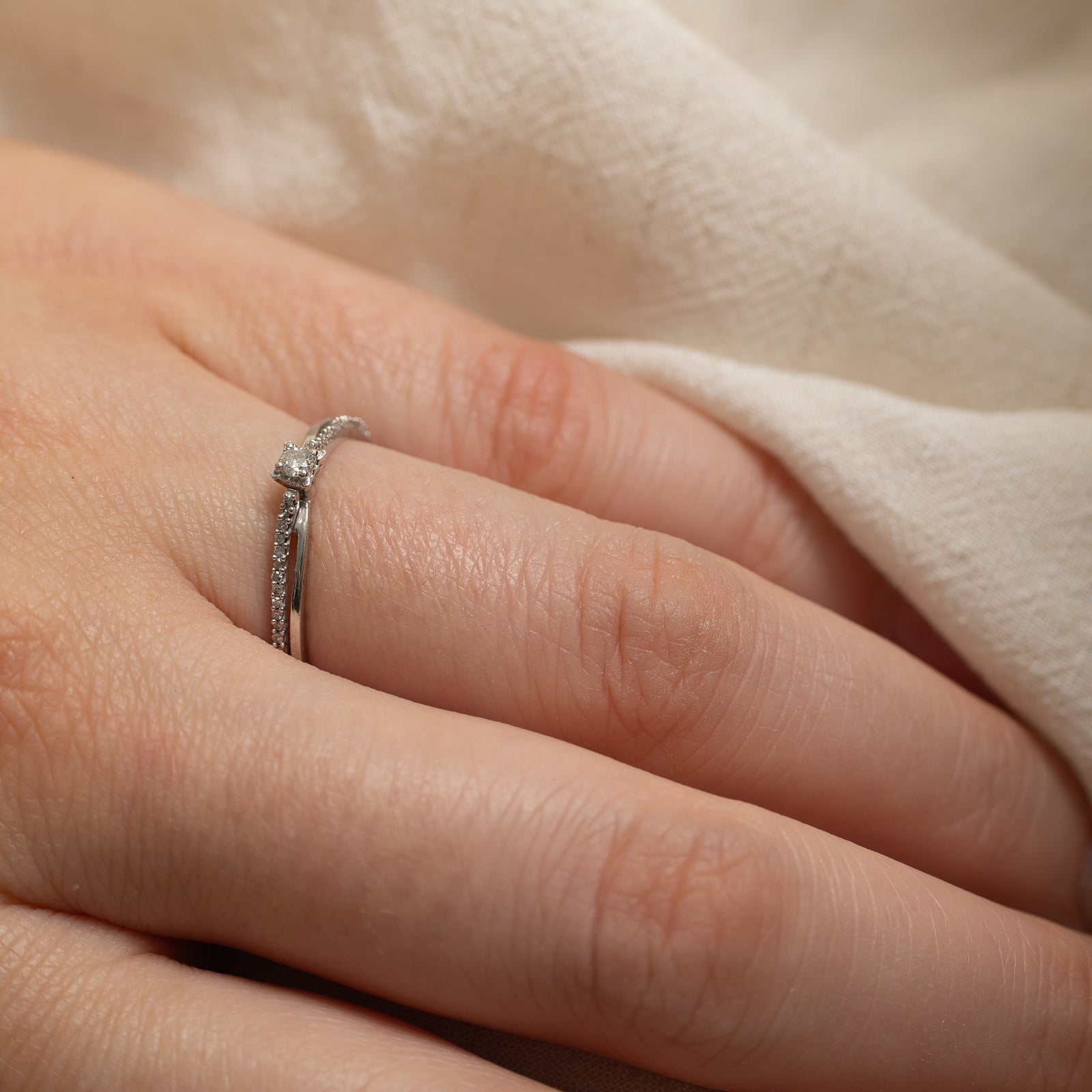 10K Diamond Petite Crossover Ring | 0.07ctw | SZ 6.25