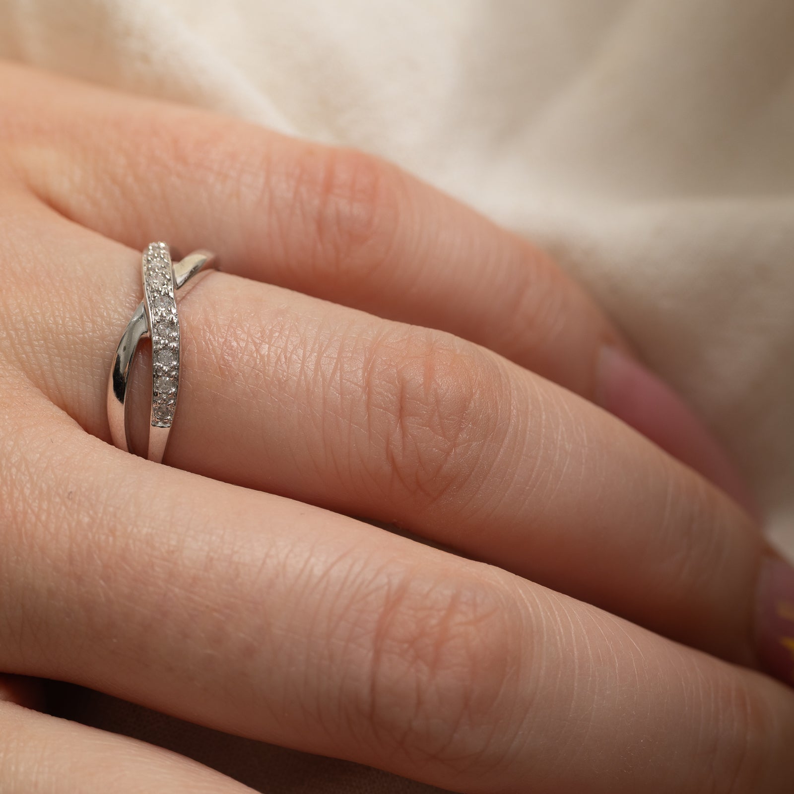 10K Semi Eternity Diamond Cross Over Ring | 0.11ctw | SZ 6.75