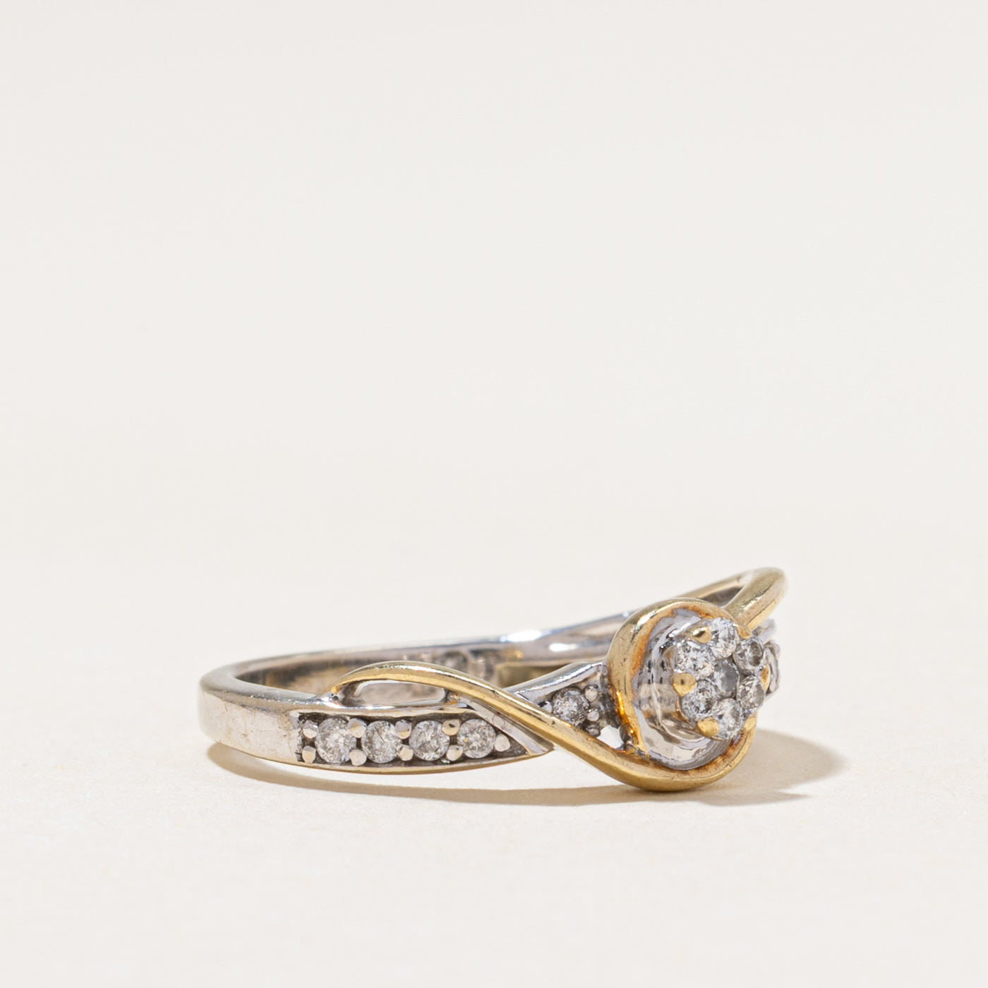 Two Tone Diamond Cluster Cross Over Ring | 0.17ctw | SZ 4