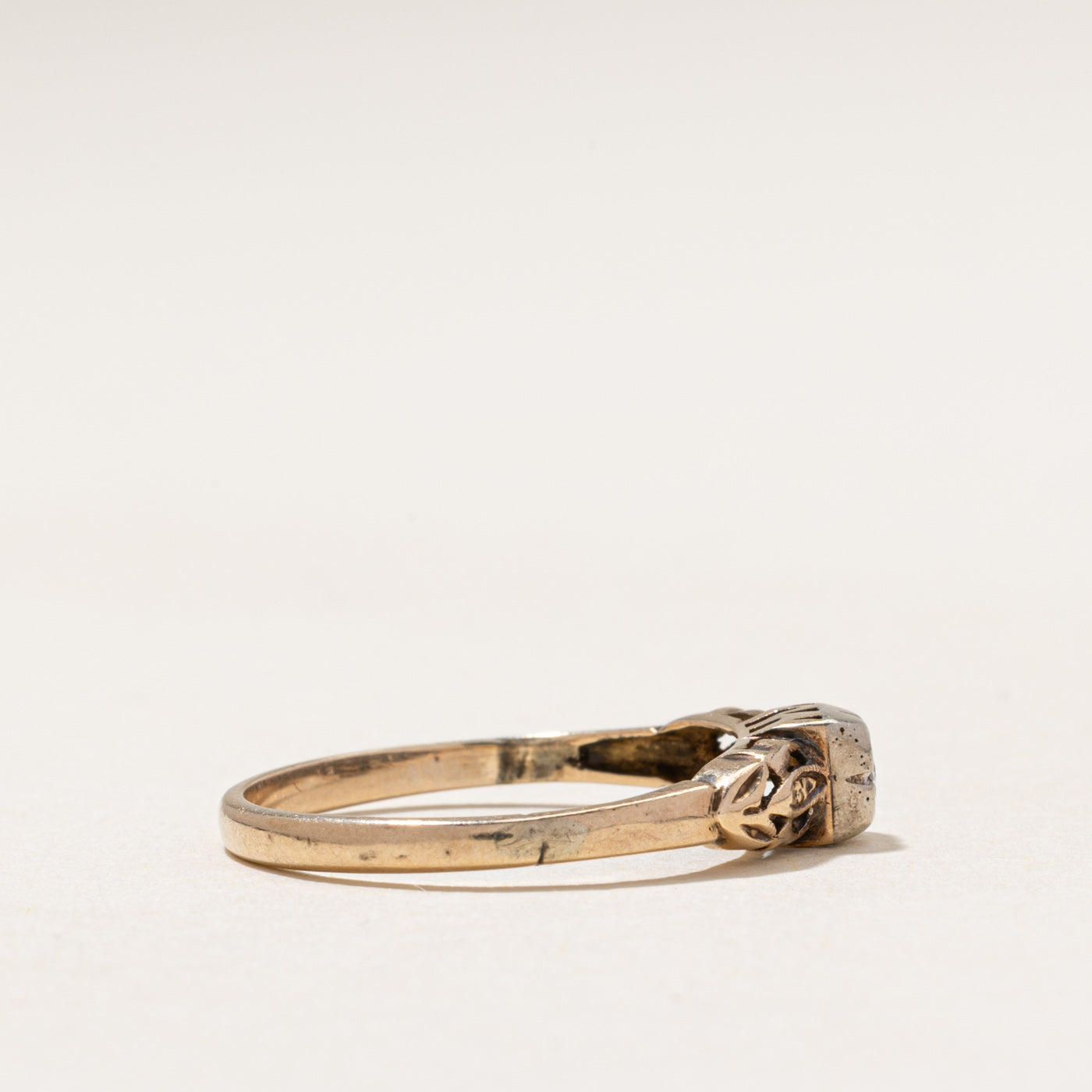 Retro Diamond Textured Ring | 0.02ctw | SZ 7