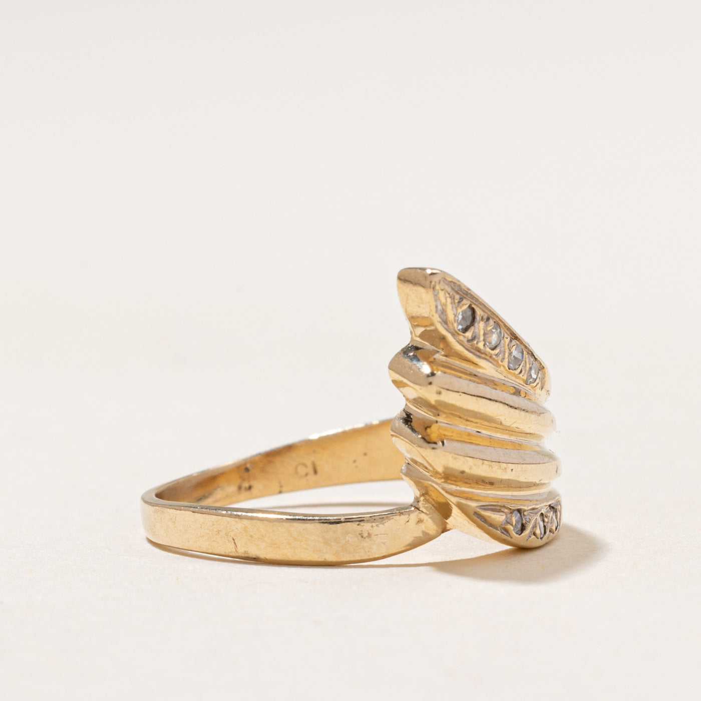 Diamond Grooved Wing Cocktail Ring | 0.07ctw | SZ 6.25