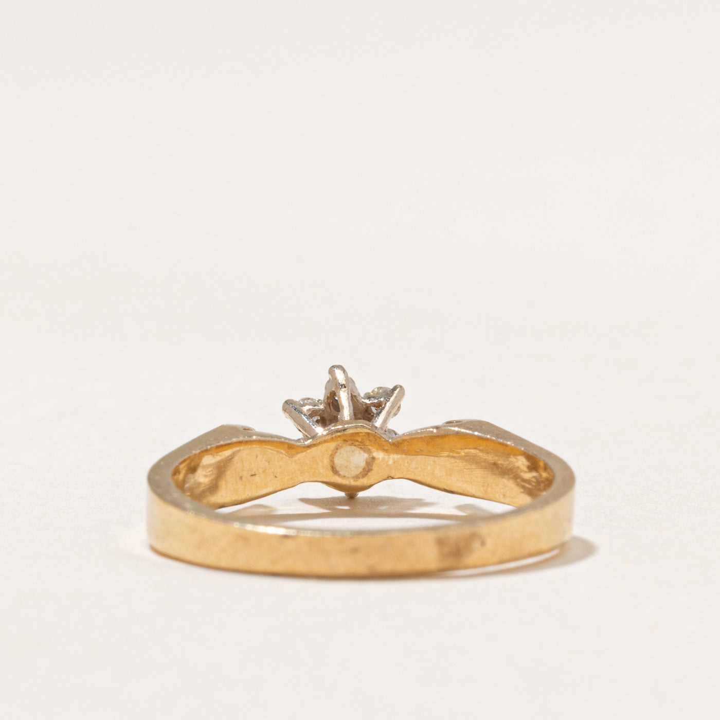14k Diamond Petal Ring | 0.12ctw | SZ 5.25