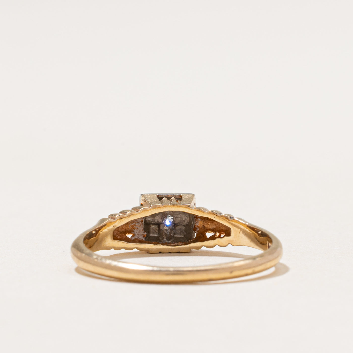 Vintage Canadian Diamond Textured Ring | 0.03ct | SZ 6.5