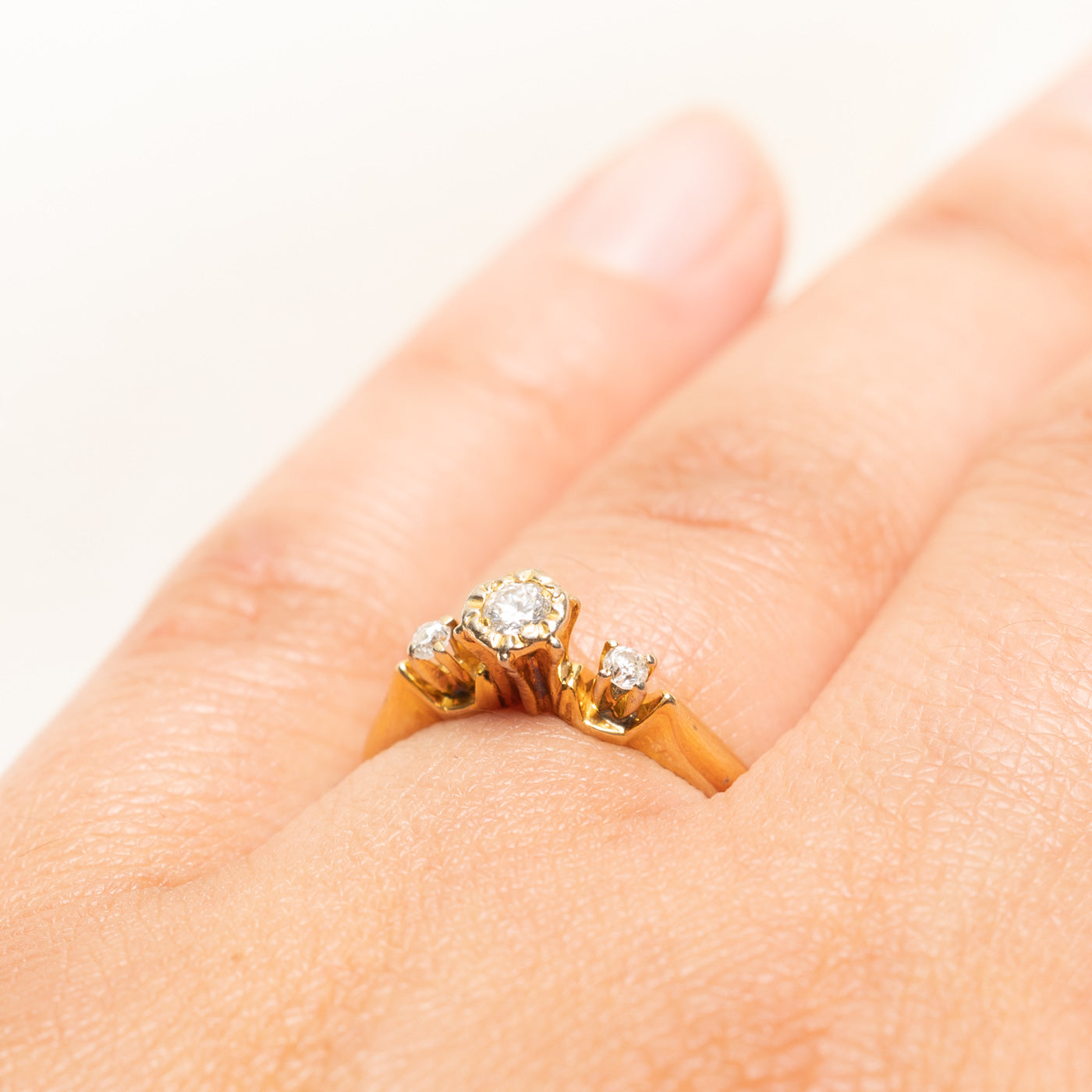 Illusion Set Three Stone Diamond Ring | 0.17ctw | SZ 6.25