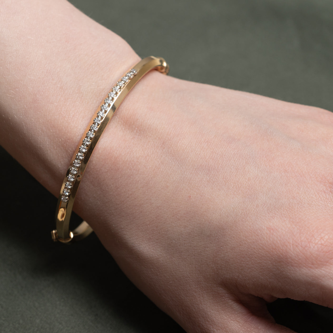 Illusion Set Diamond Bangle Bracelet | 0.21ctw |7.5"