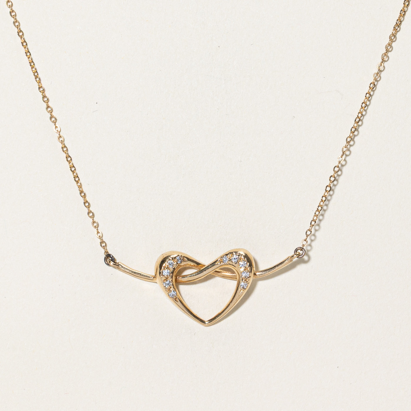 Collier croisé en forme de cœur serti de diamants | 0,10 ct | 40,6 cm 