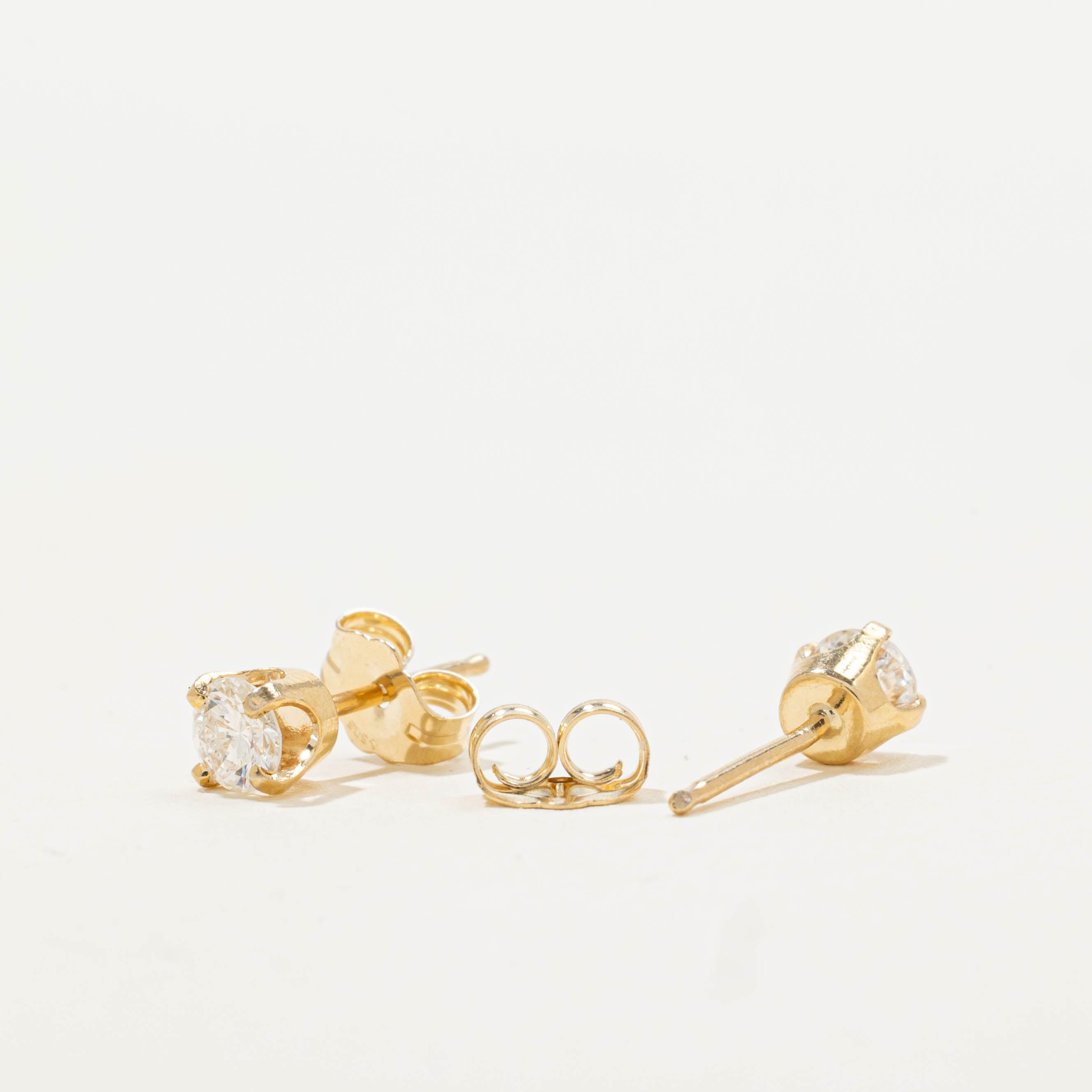 14k Diamond Plain Studs | 0.18ctw
