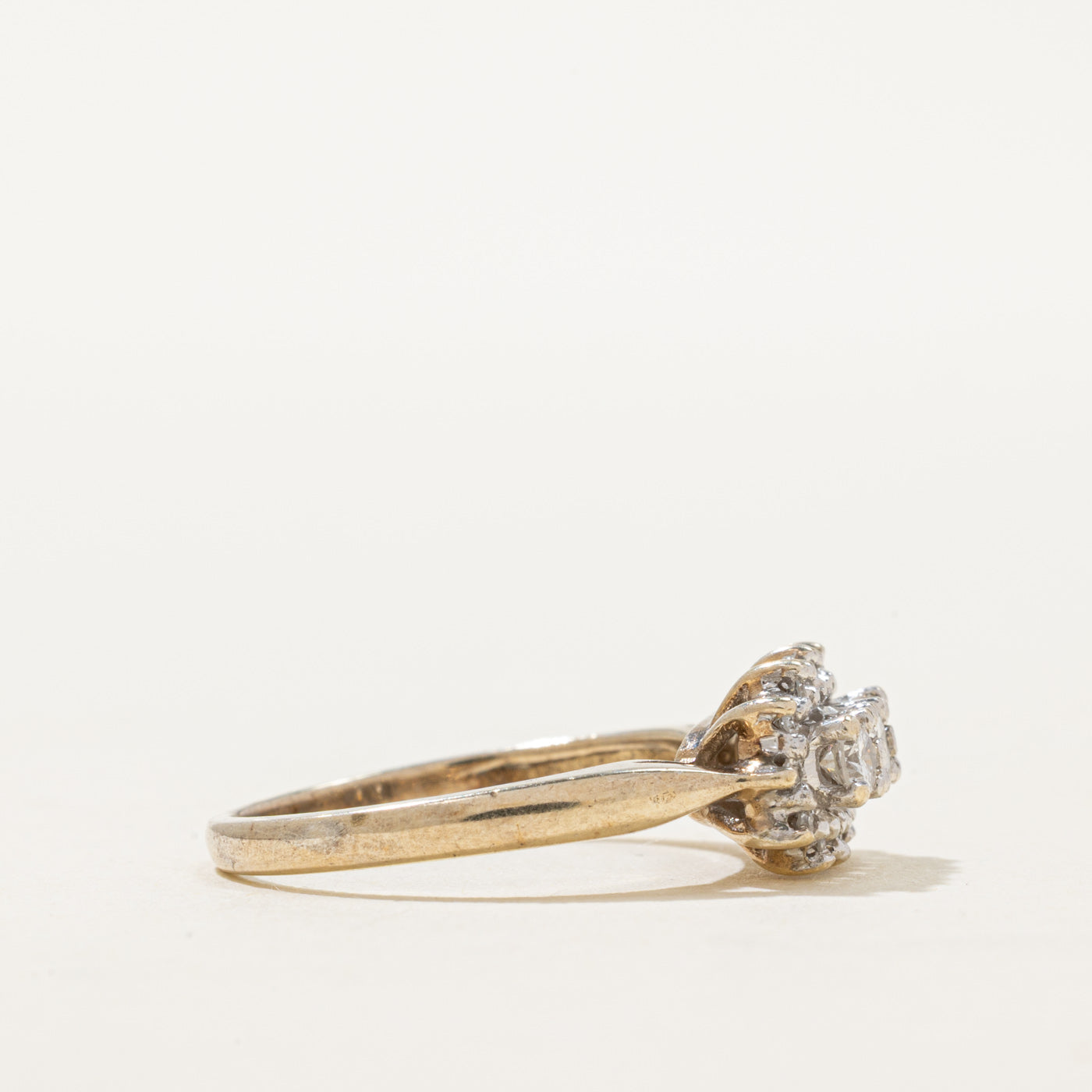 10K Diamond Cluster Petal Ring | 0.32ctw | SZ 6