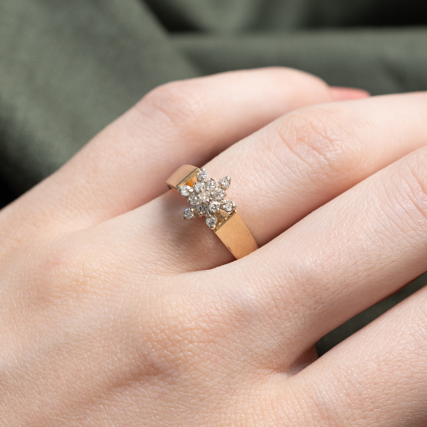 14K Diamond Petal Ring | 0.20ctw | SZ 6.25