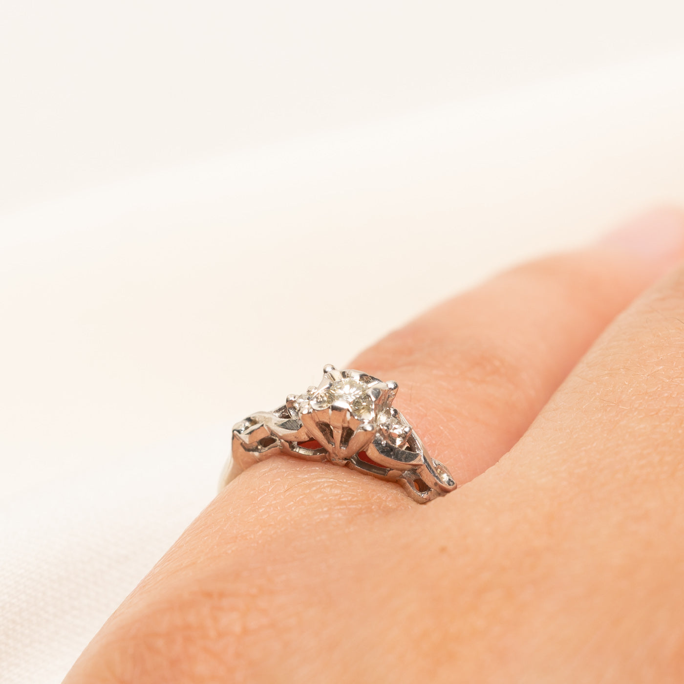 White Gold Illusion Set Diamond Ring | 0.13ctw | SZ 4.75
