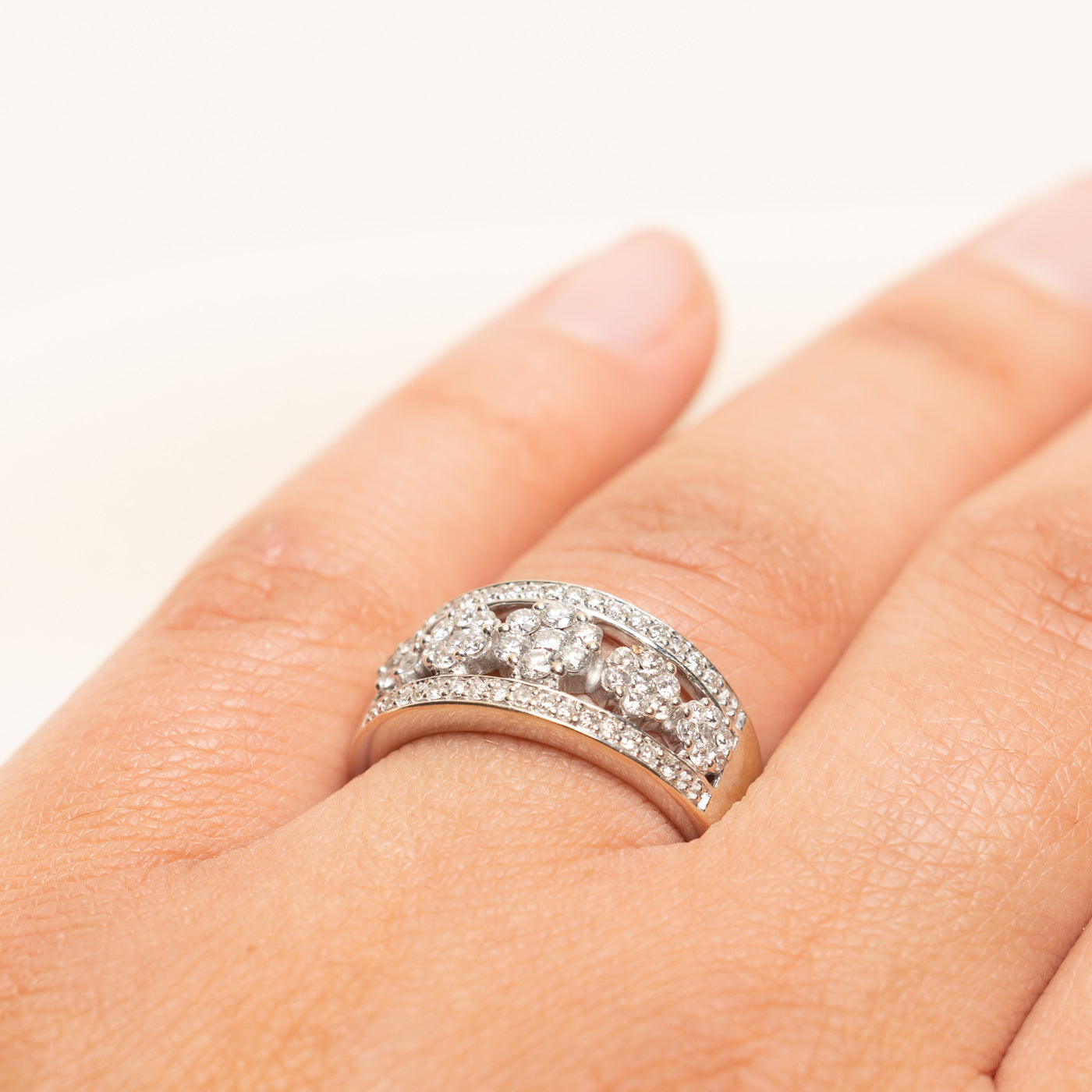 Multi Diamond Cluster Ring | 0.97ctw | SZ 7