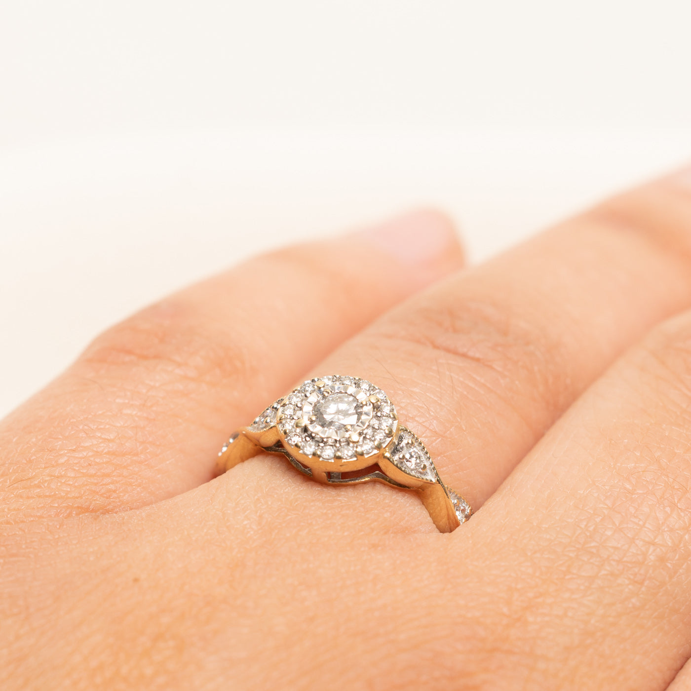 Illusion Set Diamond Halo Ring | 0.45ctw | SZ 6.25