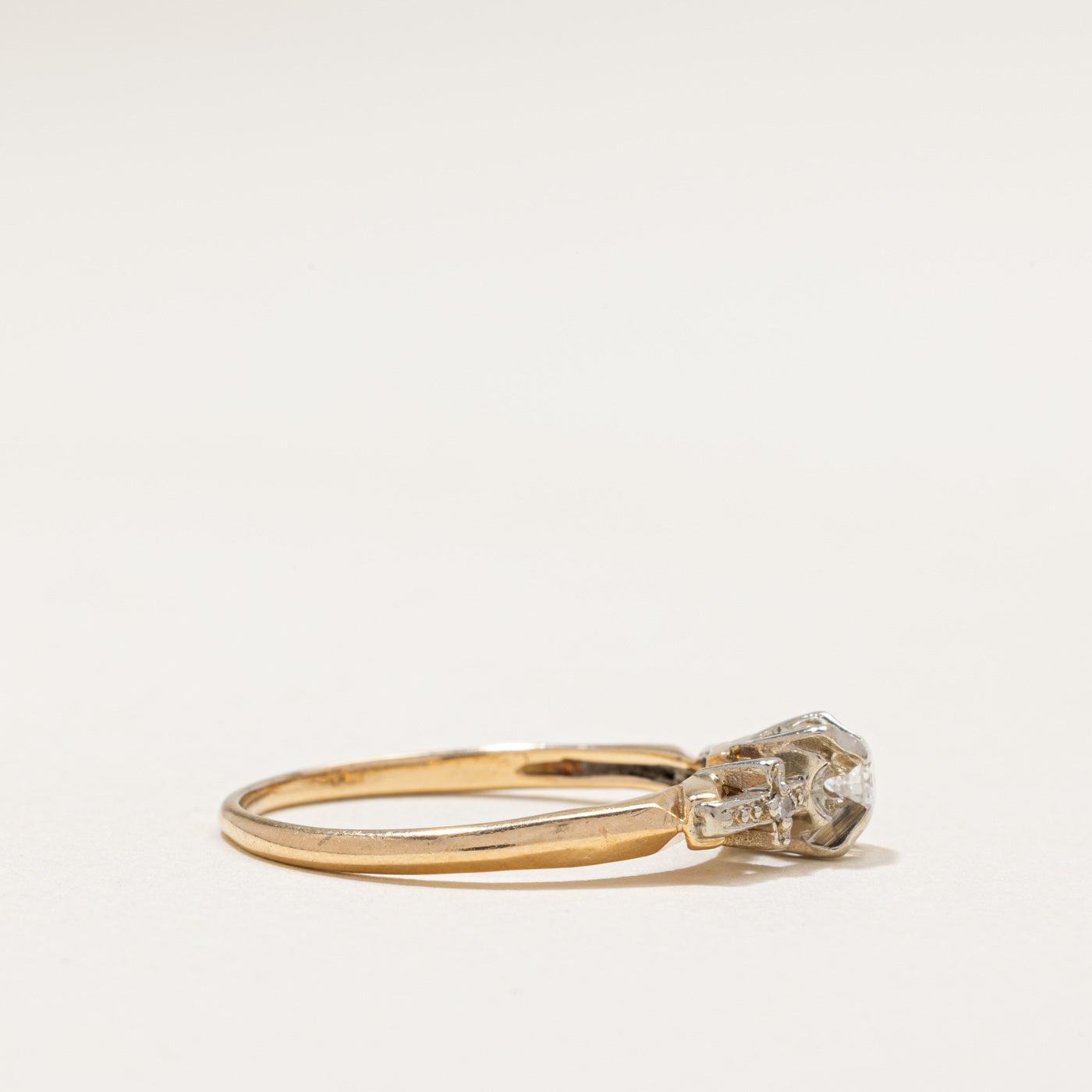 14k Illusion Set Diamond Ring | 0.12ctw | SZ 8.25