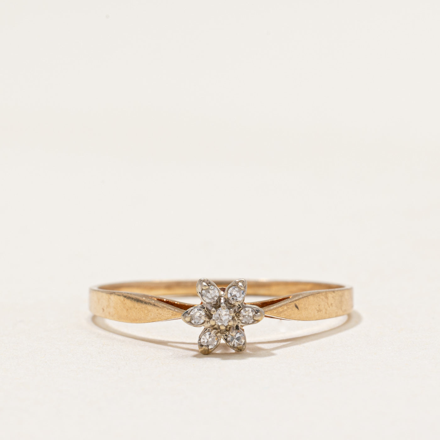 Diamond Daisy Cluster Ring | 0.07ctw | SZ 7.75