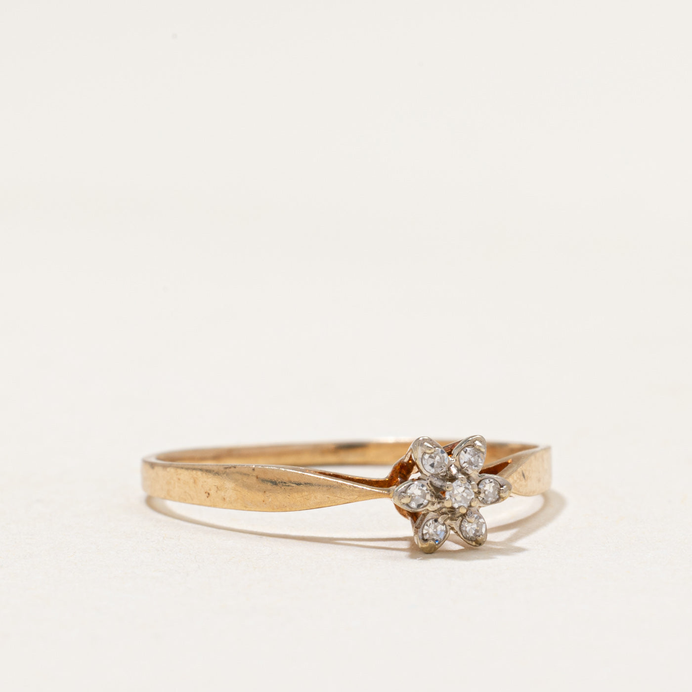 Diamond Daisy Cluster Ring | 0.07ctw | SZ 7.75