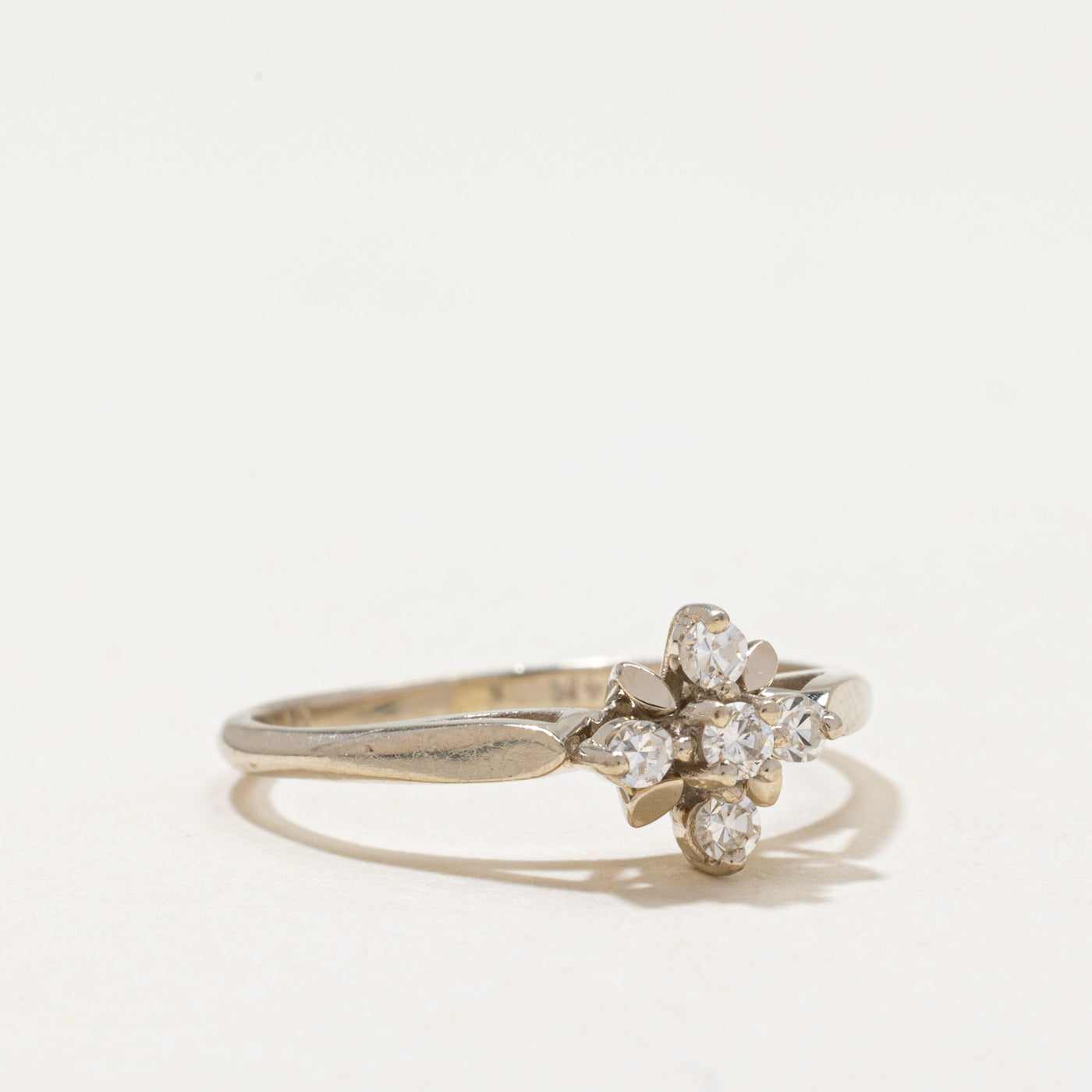 14k Diamond Petal Ring | 0.15ctw | SZ 5
