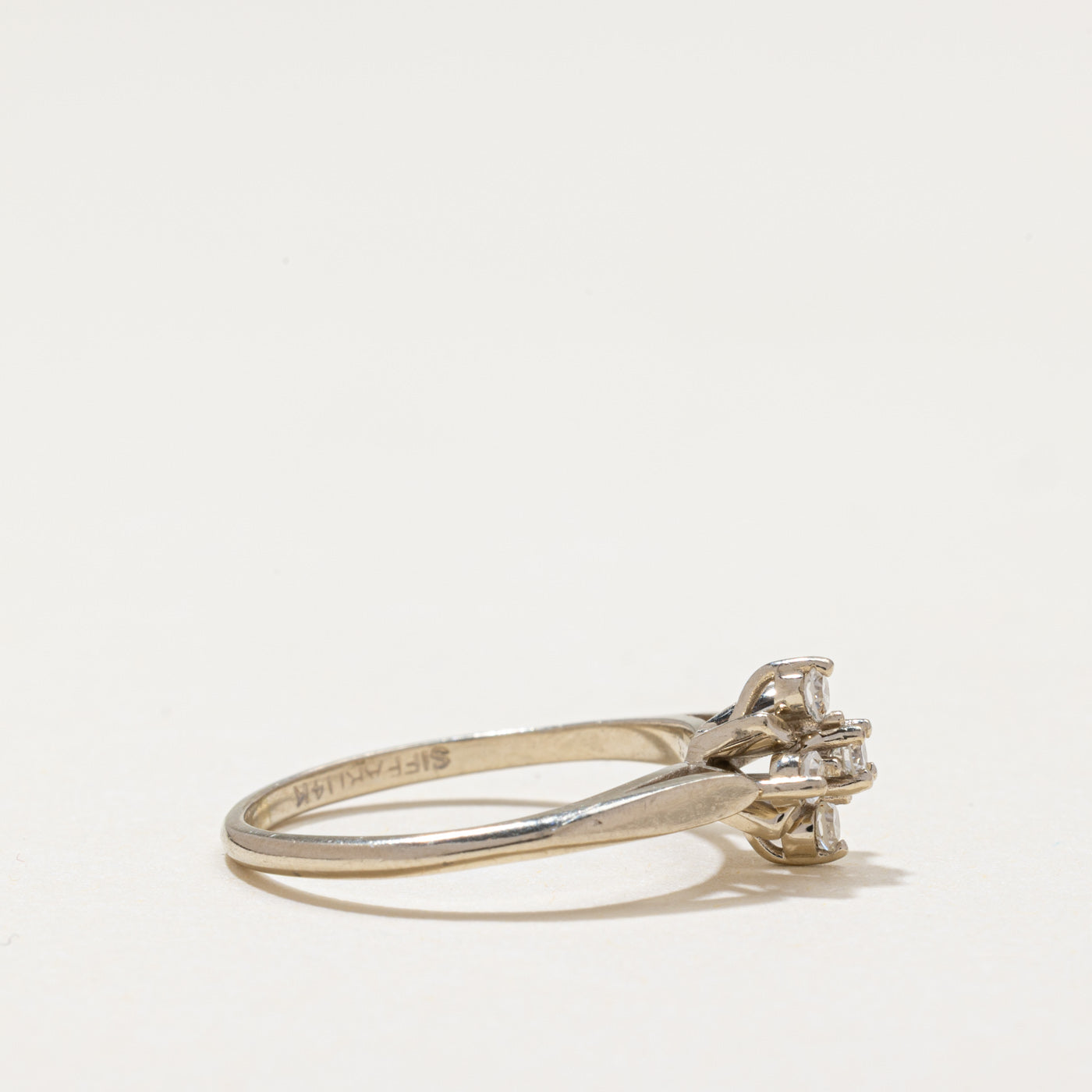 14k Diamond Petal Ring | 0.15ctw | SZ 5