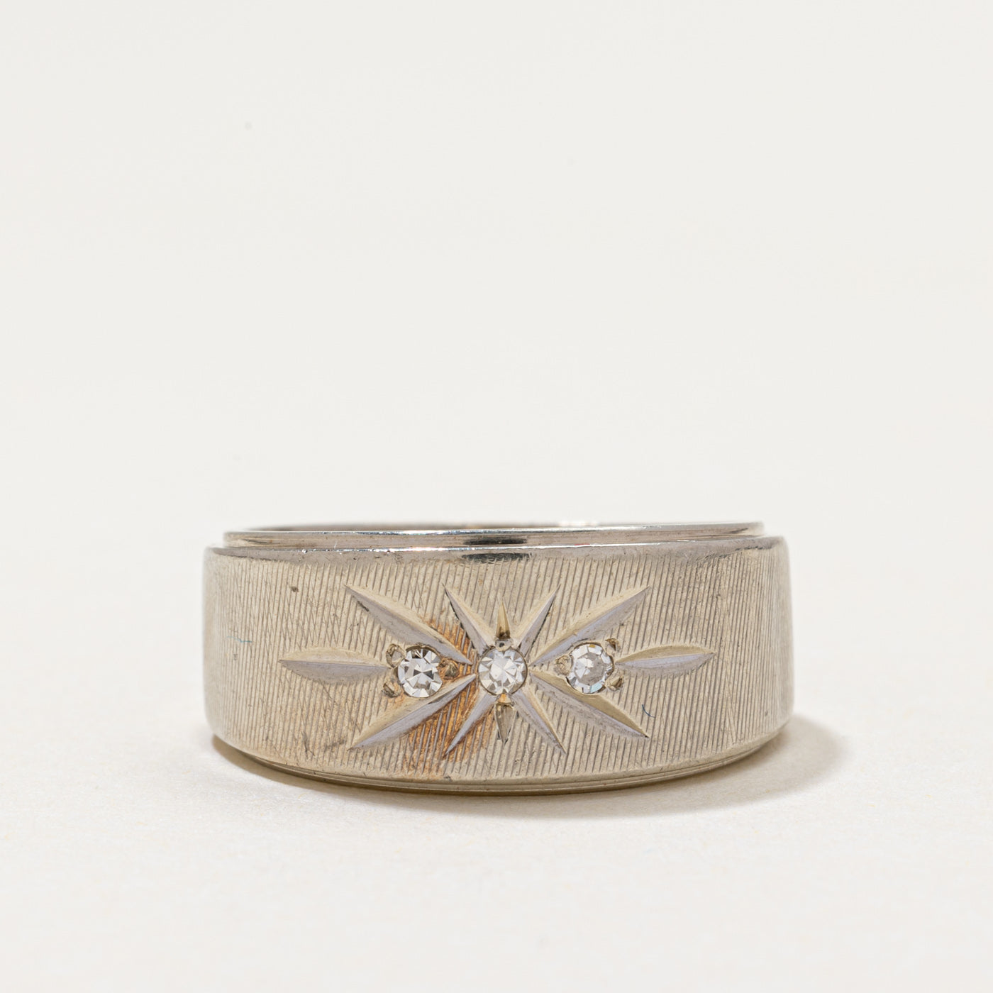 Star Set Diamond Textured Band | 0.05ctw | SZ 7