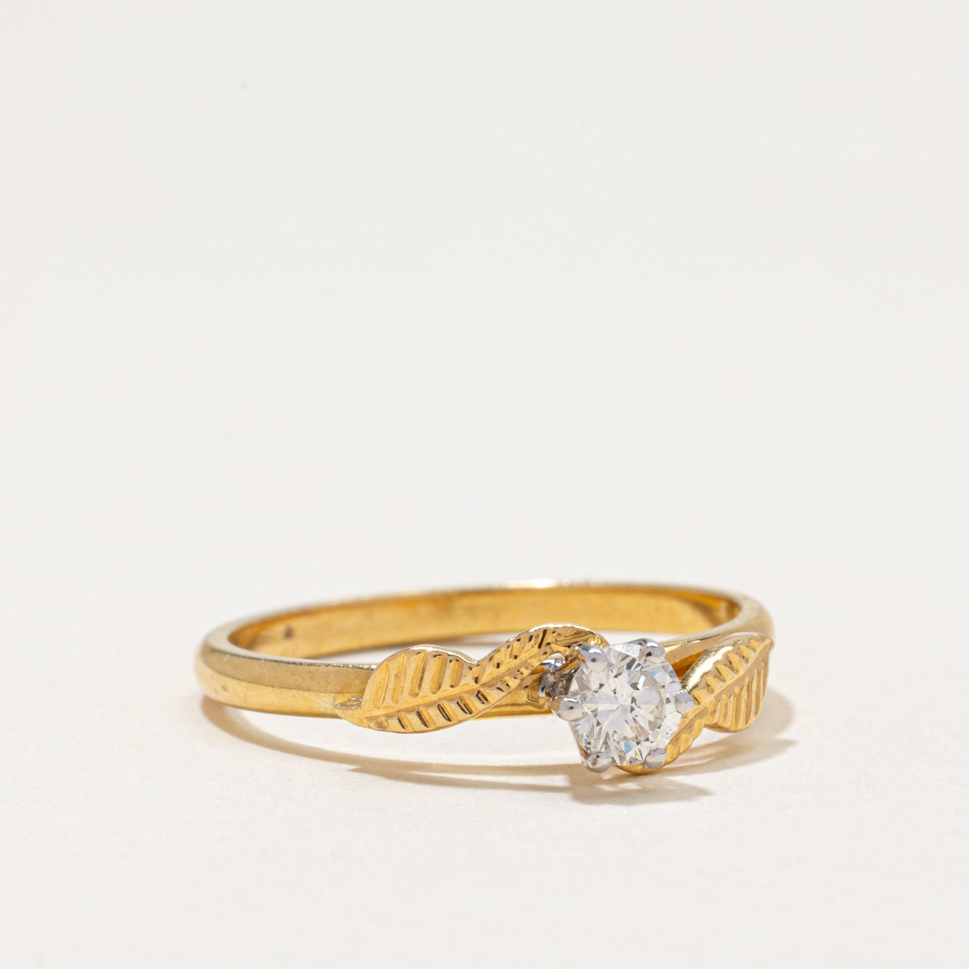 Solitaire Diamond Leaf Design Ring | 0.22ct | SZ 7