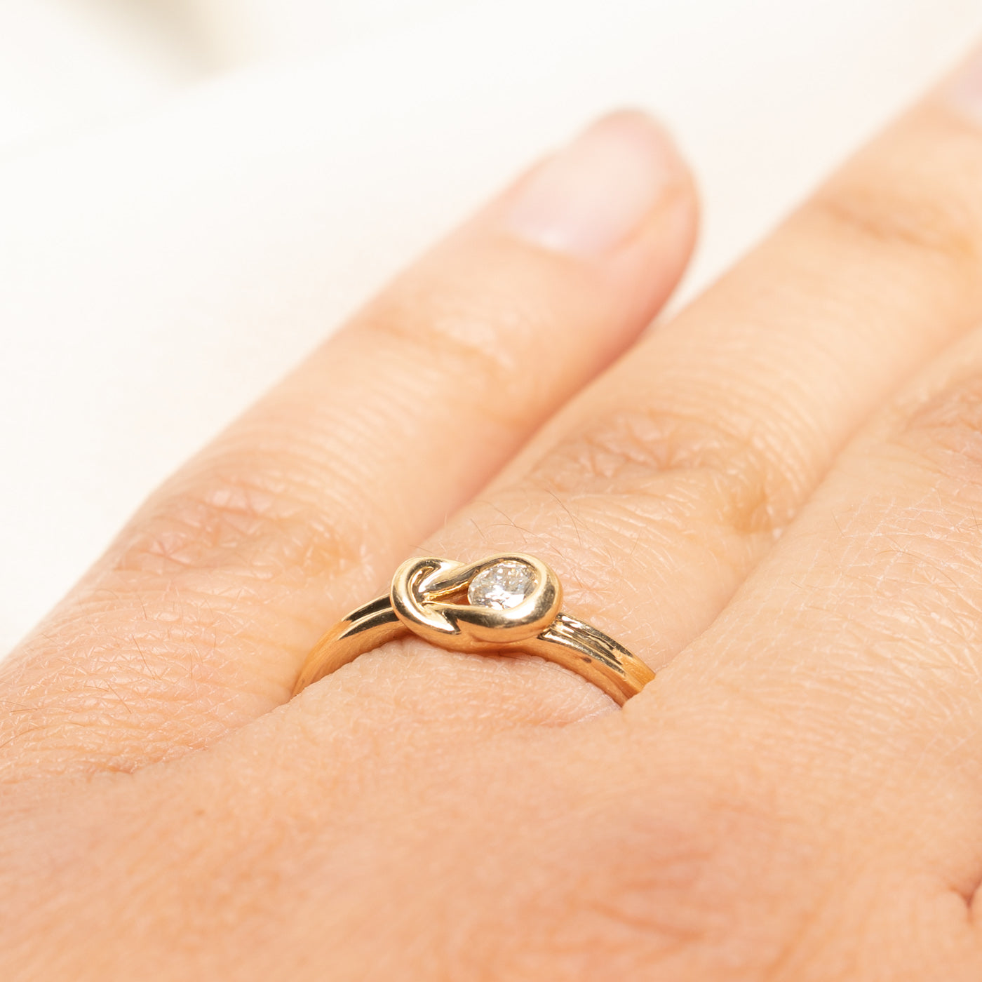 Solitaire Diamond Buckle Ring | 0.16ct | SZ 7