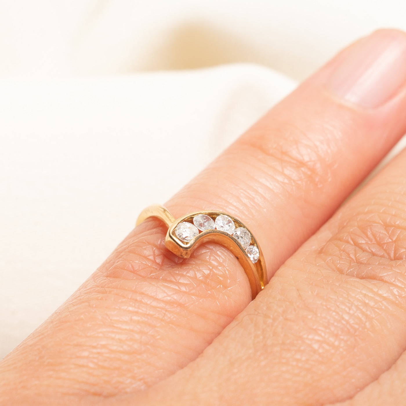 Bague chevron cinq diamants | 0,20 ct au total | Taille 3,25