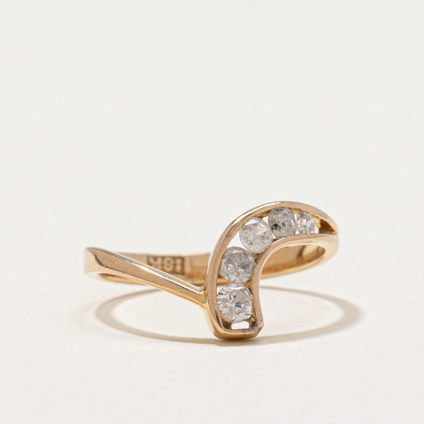 Five Stone Diamond Chevron Ring | 0.20ctw | SZ 3.25