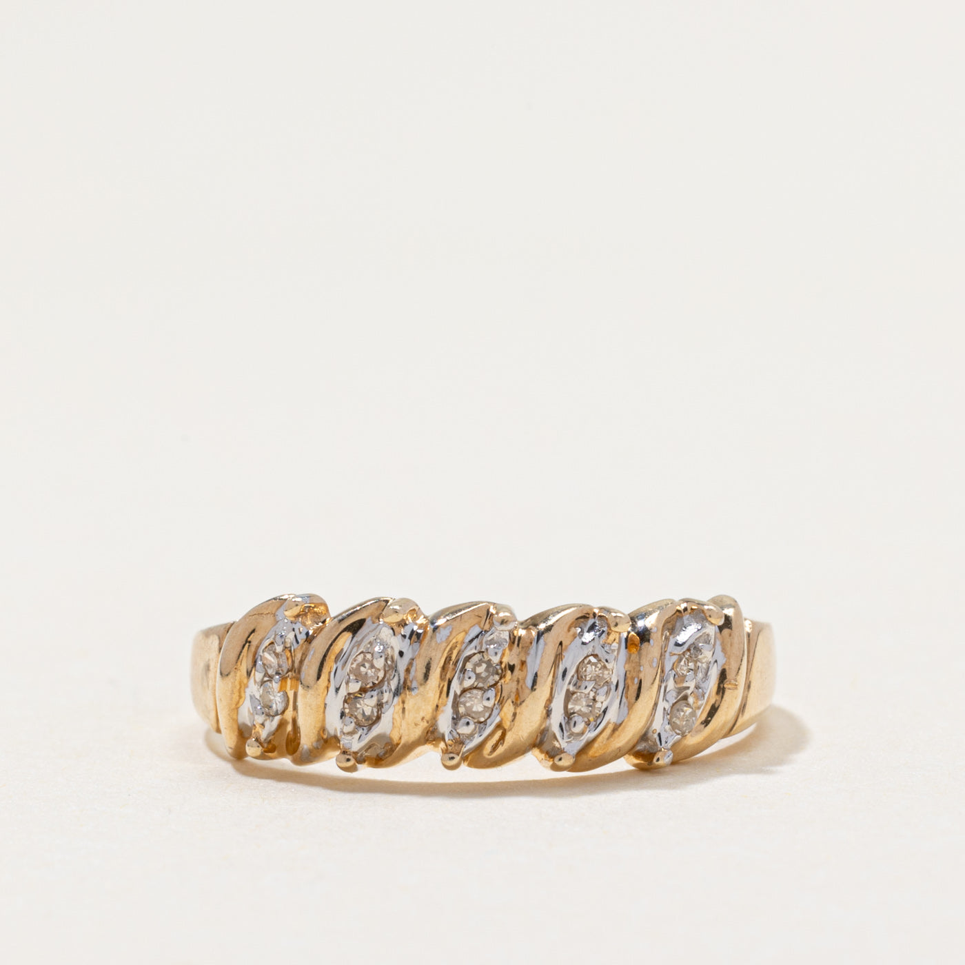 Diamond Croissant Ring | 0.07ctw | SZ 7