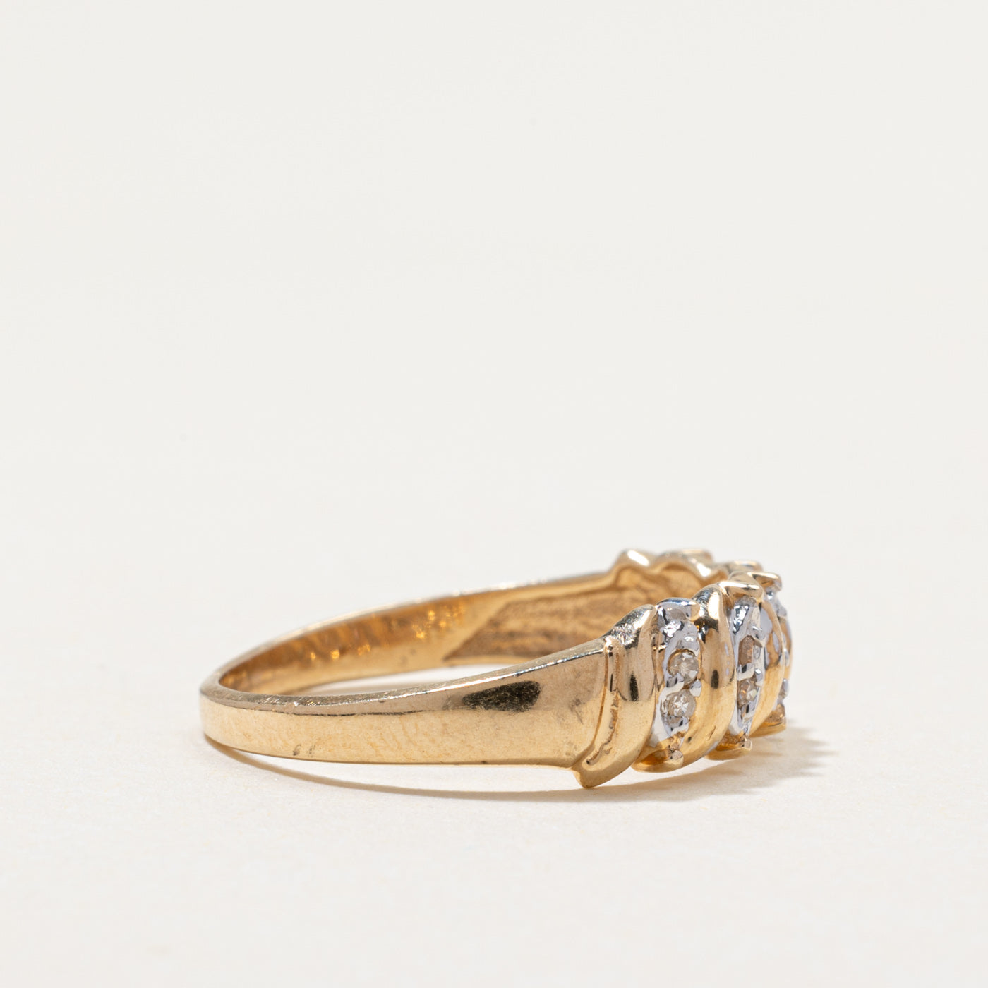 Diamond Croissant Ring | 0.07ctw | SZ 7