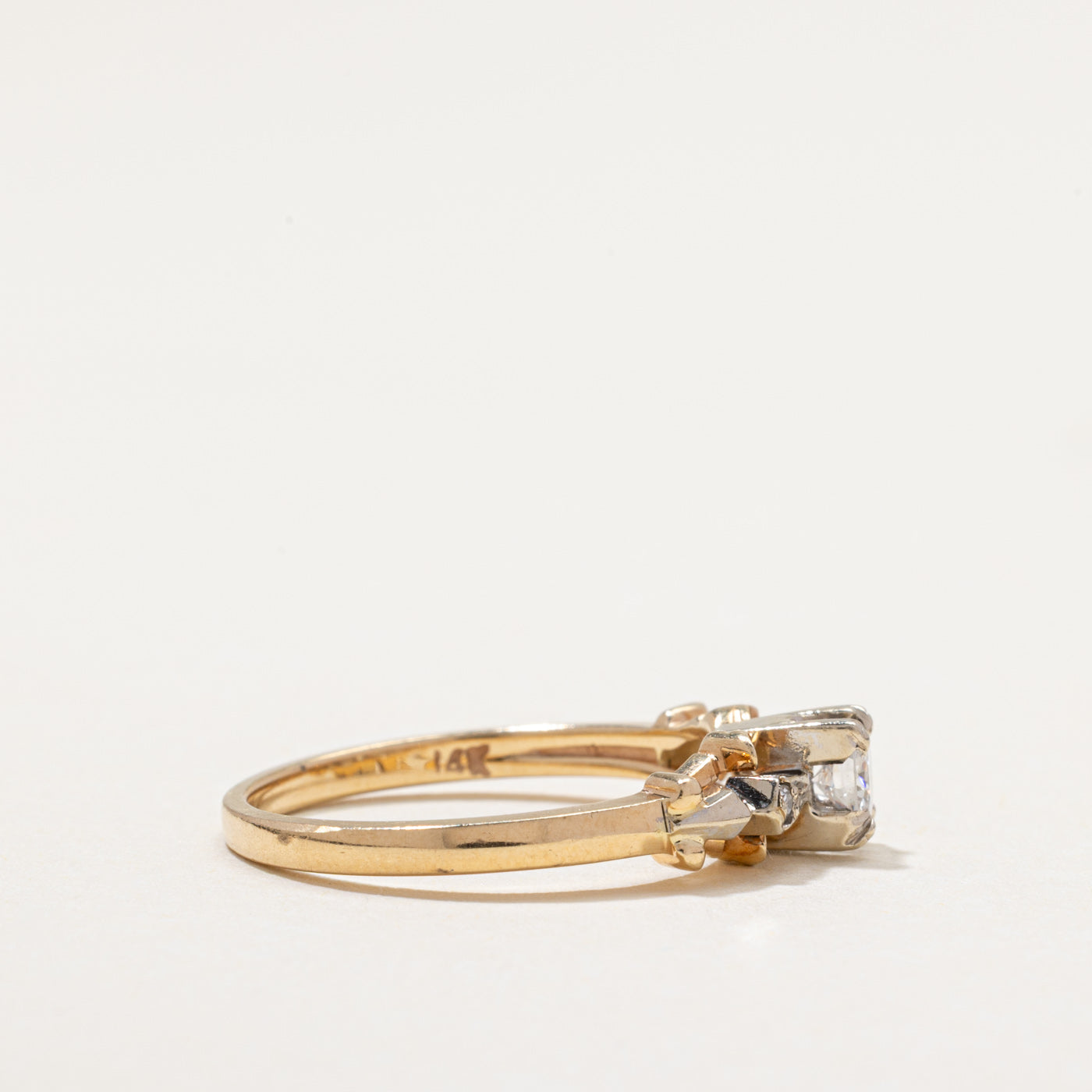 Vintage Two Tone Gold Diamond Ring | 0.21ctw | SZ 6