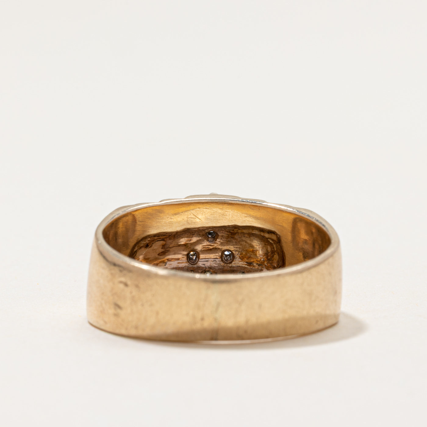 10k Diamond Triangle Grooved Cocktail Ring | 0.07ctw | SZ 9.25