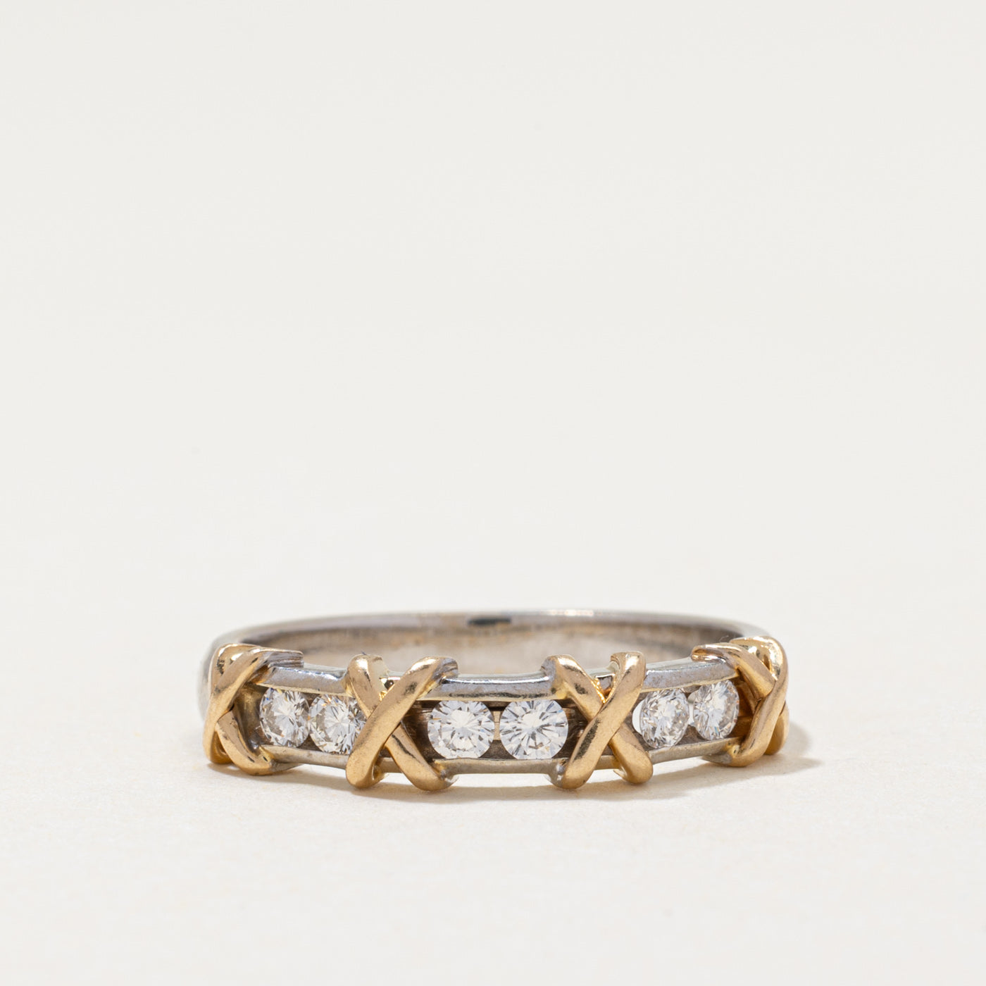 Bague demi-éternité en or 14 carats sertie de diamants en forme de X | 0,25 ct au total | Taille 7